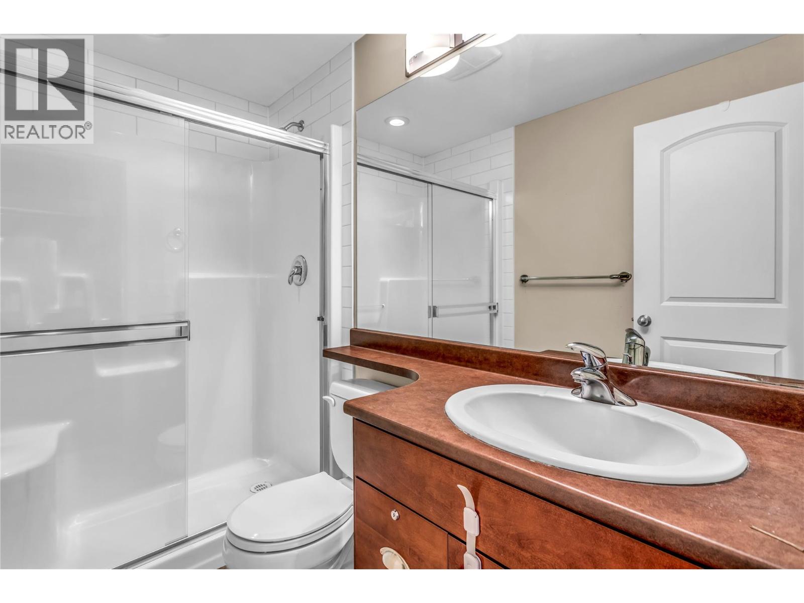 Picture for Unit #3215, 1990 Upper Sundance  Drive https://www.cirrealty.ca/reb/bc/8/10365048_9.jpg