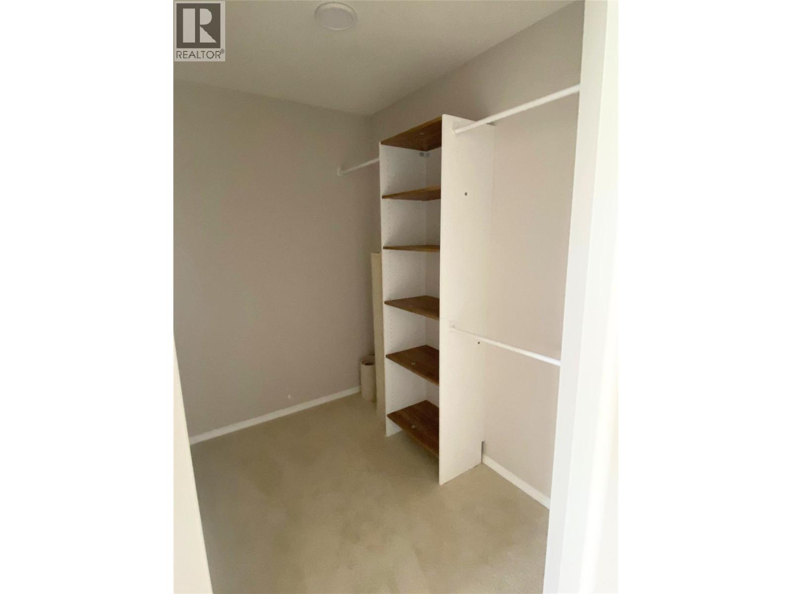 Picture for Unit #14, 2300 Silver  Place https://www.cirrealty.ca/reb/bc/8/10365118_11.jpg