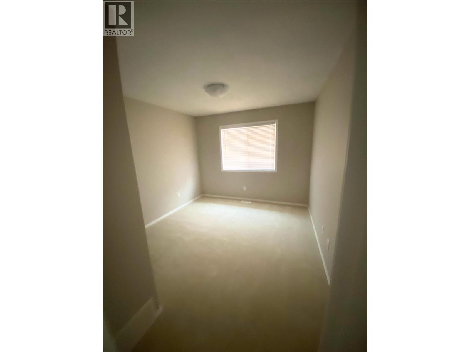 Picture for Unit #14, 2300 Silver  Place https://www.cirrealty.ca/reb/bc/8/10365118_15.jpg