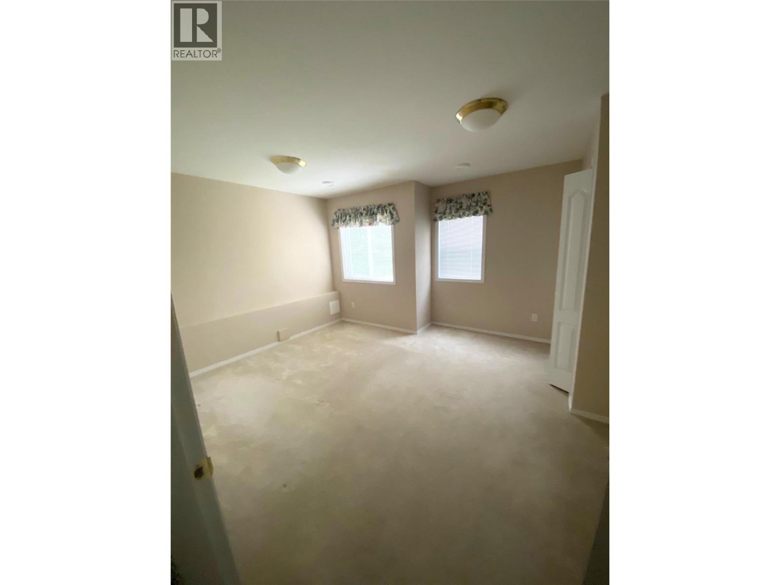 Picture for Unit #14, 2300 Silver  Place https://www.cirrealty.ca/reb/bc/8/10365118_16.jpg