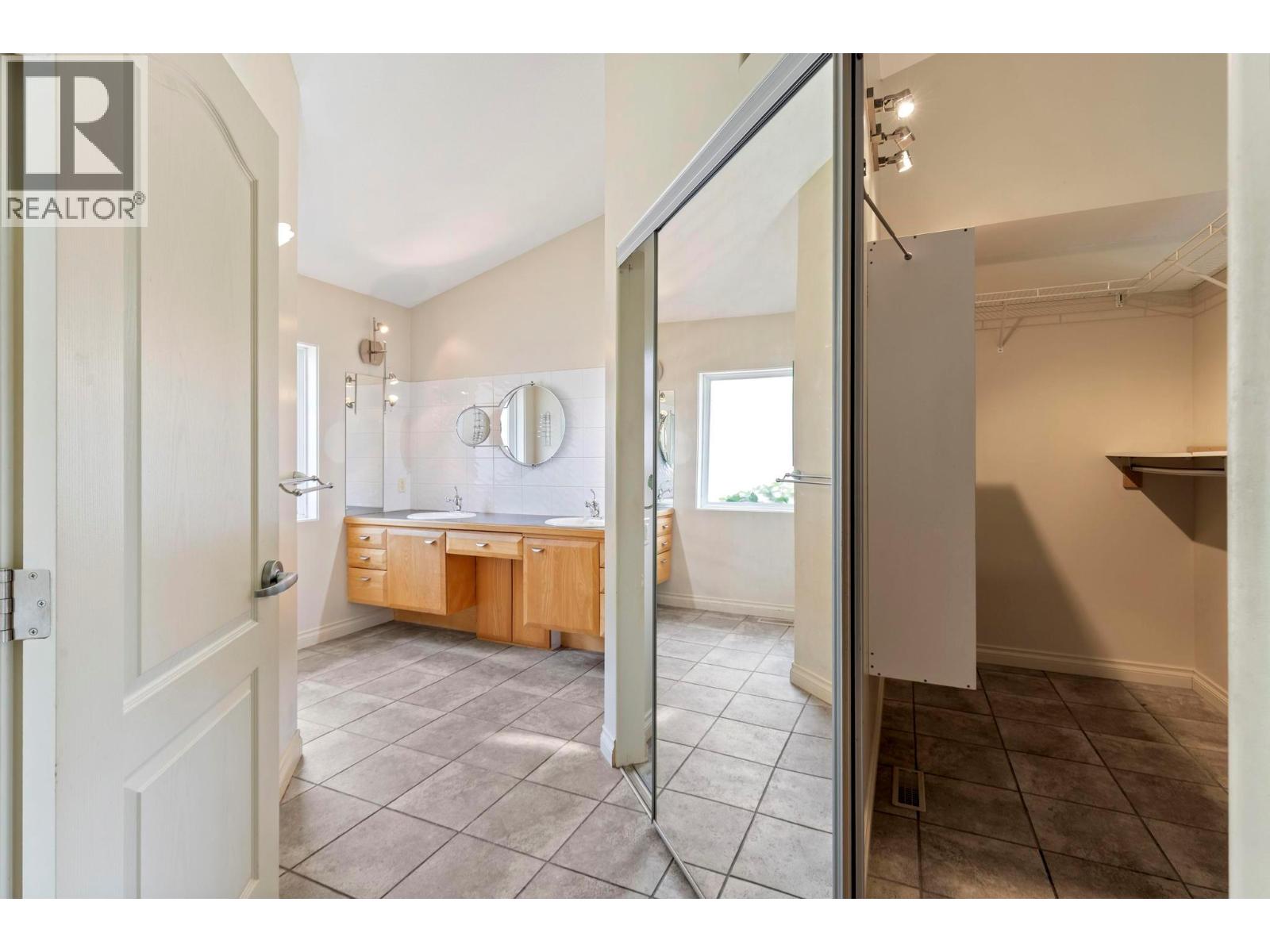Picture for 1569 Gregory  Road https://www.cirrealty.ca/reb/bc/8/10365258_24.jpg