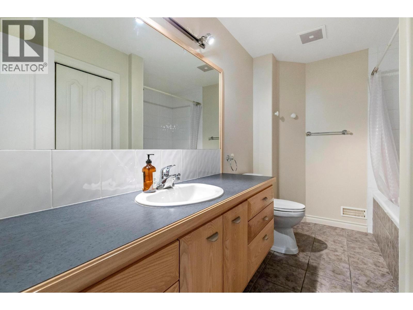 Picture for 1569 Gregory  Road https://www.cirrealty.ca/reb/bc/8/10365258_38.jpg