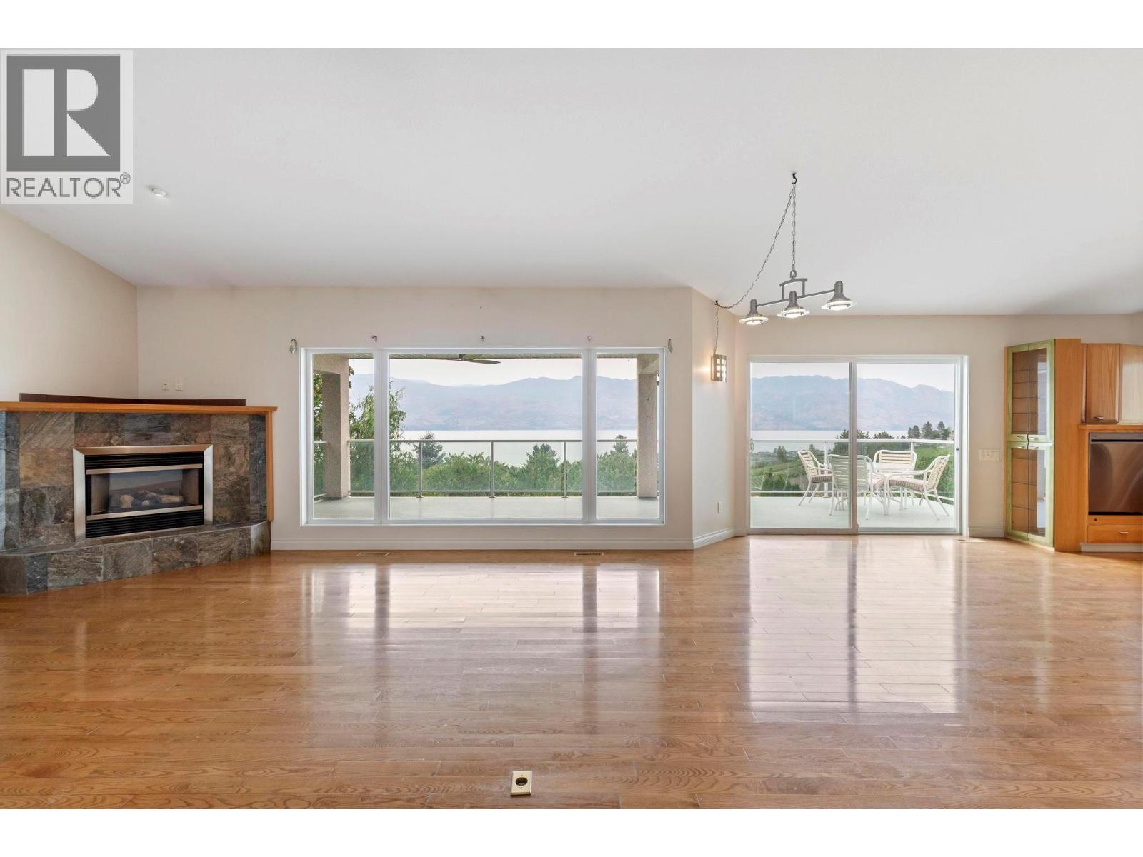 Picture for 1569 Gregory  Road https://www.cirrealty.ca/reb/bc/8/10365258_9.jpg