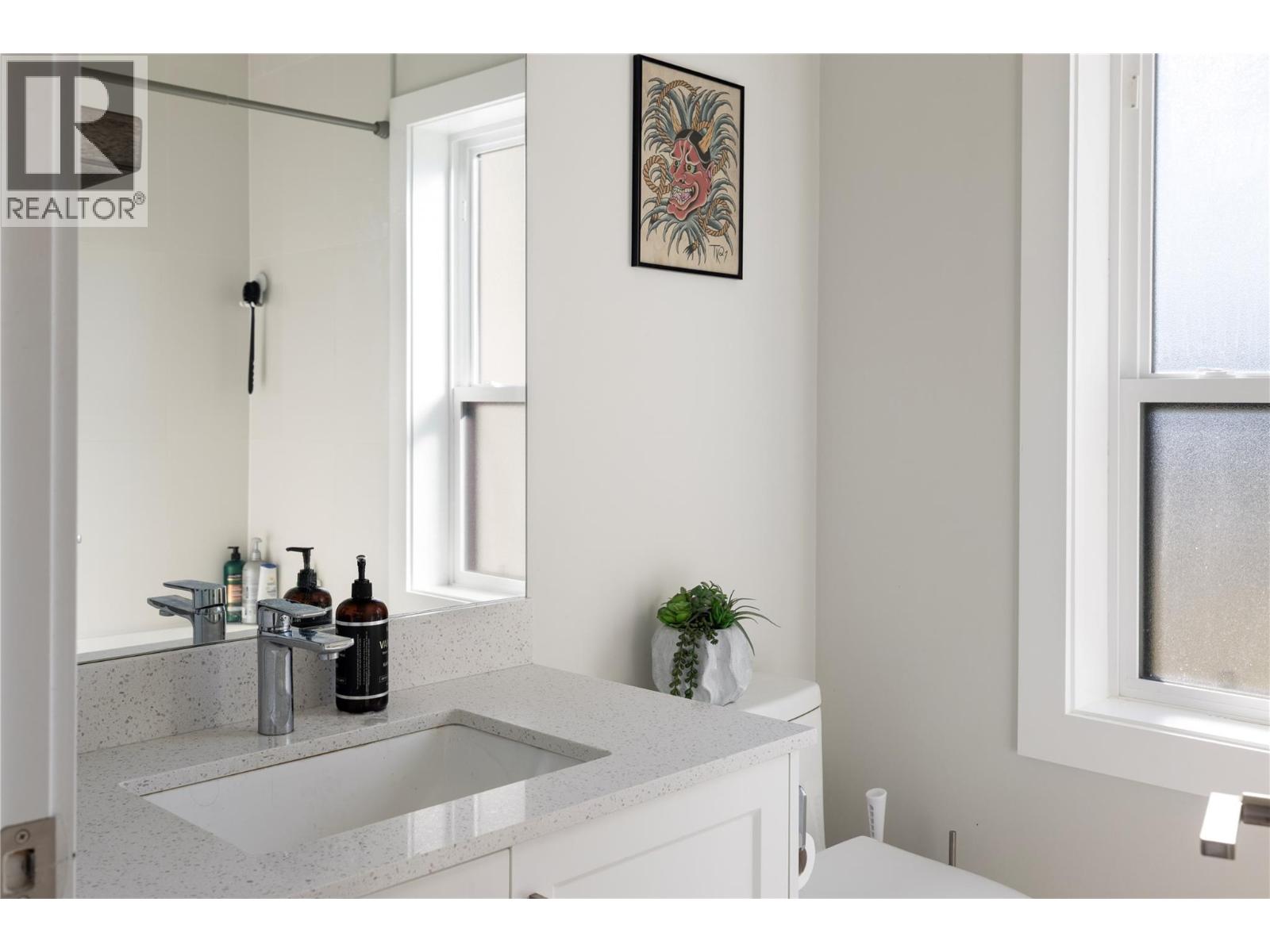 Picture for Unit #16, 1136 Black Mountain  Drive https://www.cirrealty.ca/reb/bc/8/10365298_22.jpg