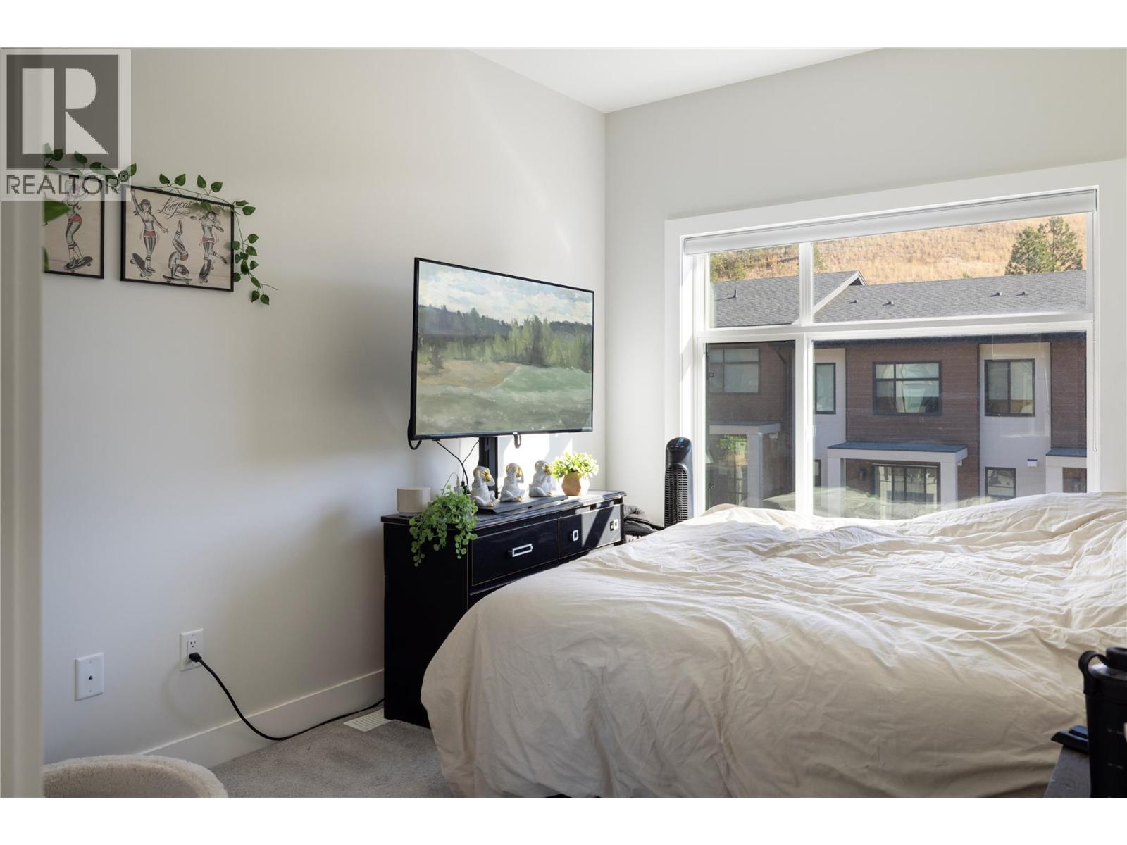 Picture for Unit #16, 1136 Black Mountain  Drive https://www.cirrealty.ca/reb/bc/8/10365298_24.jpg