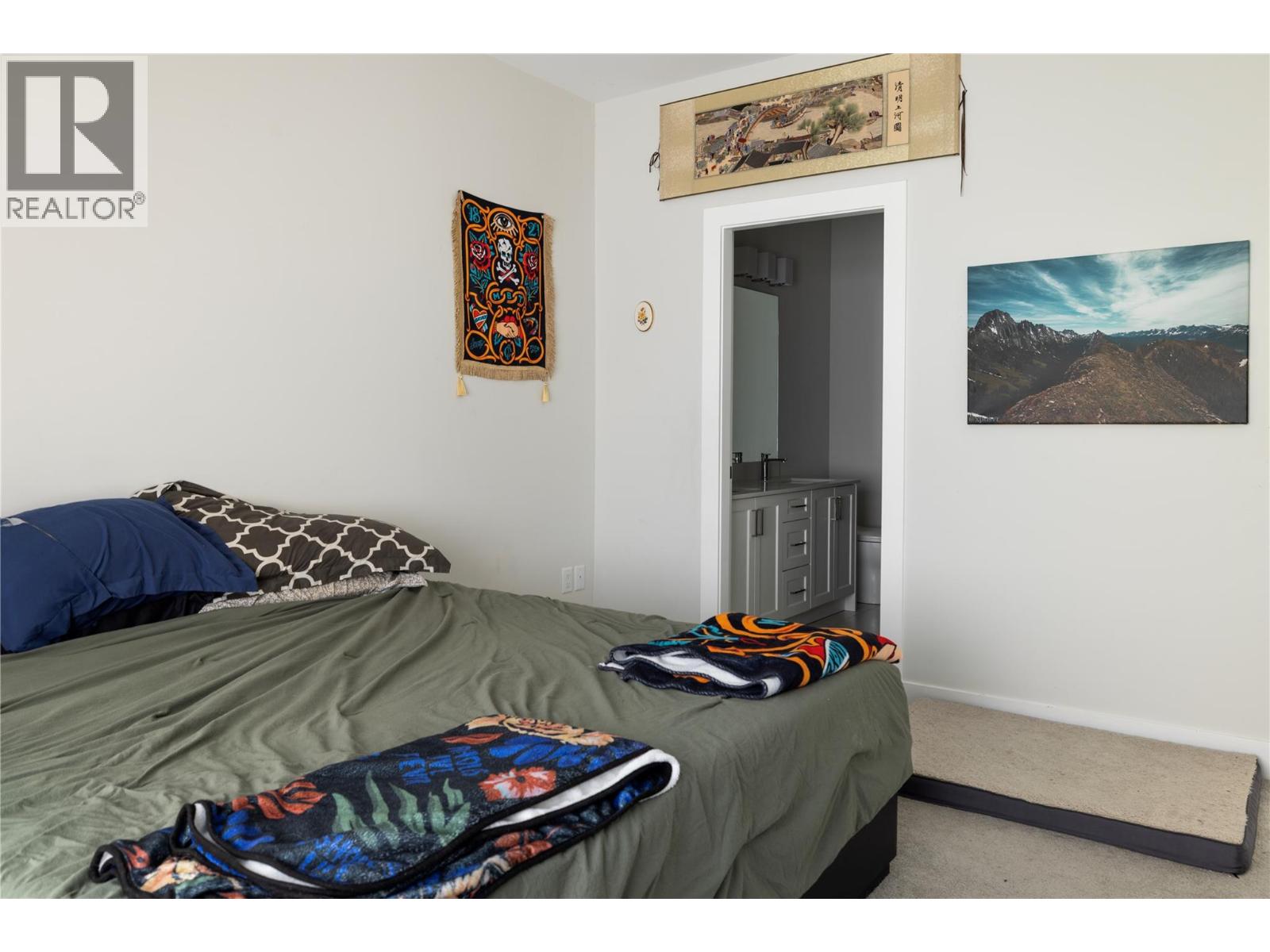 Picture for Unit #16, 1136 Black Mountain  Drive https://www.cirrealty.ca/reb/bc/8/10365298_26.jpg