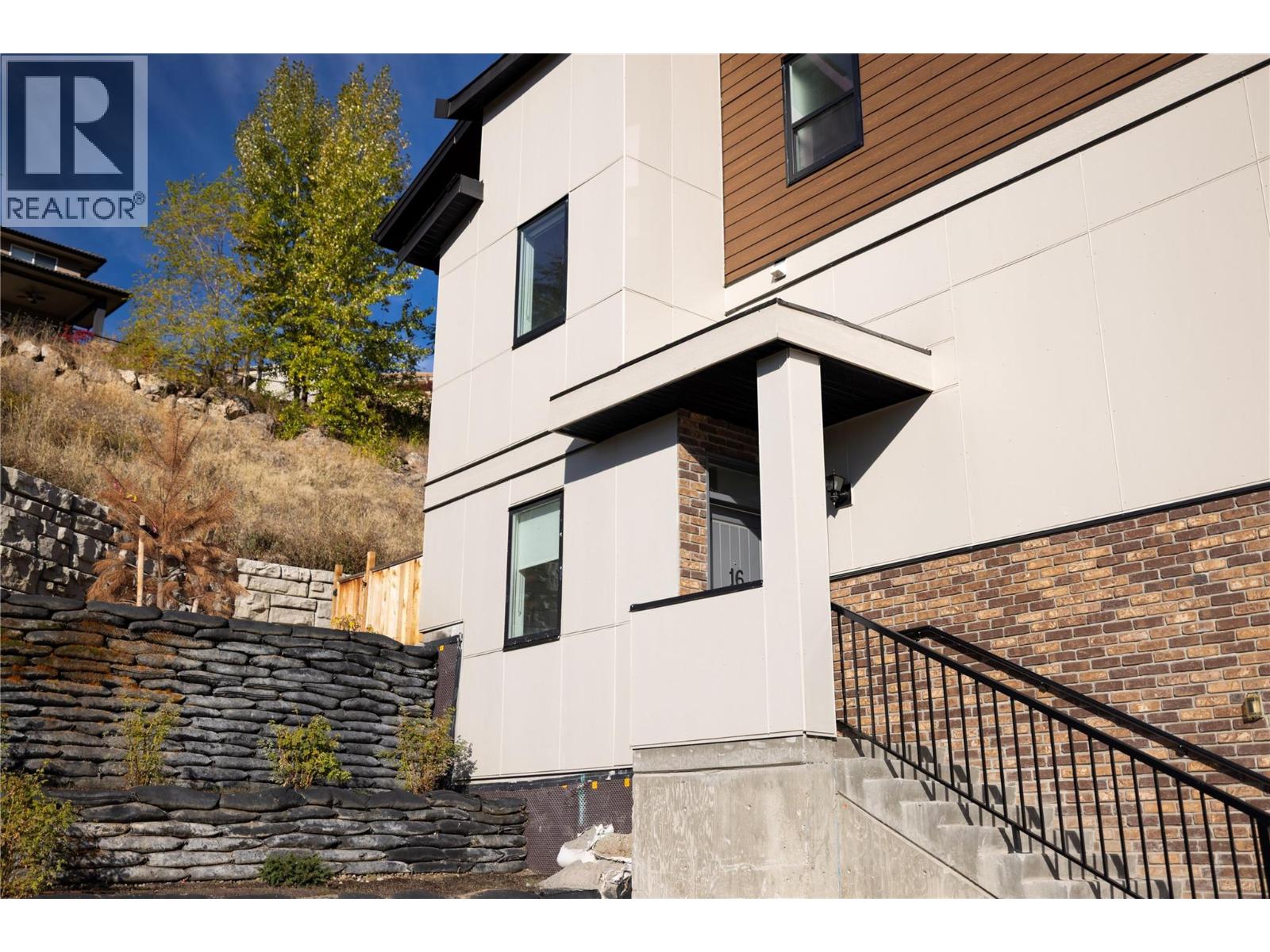 Picture for Unit #16, 1136 Black Mountain  Drive https://www.cirrealty.ca/reb/bc/8/10365298_33.jpg