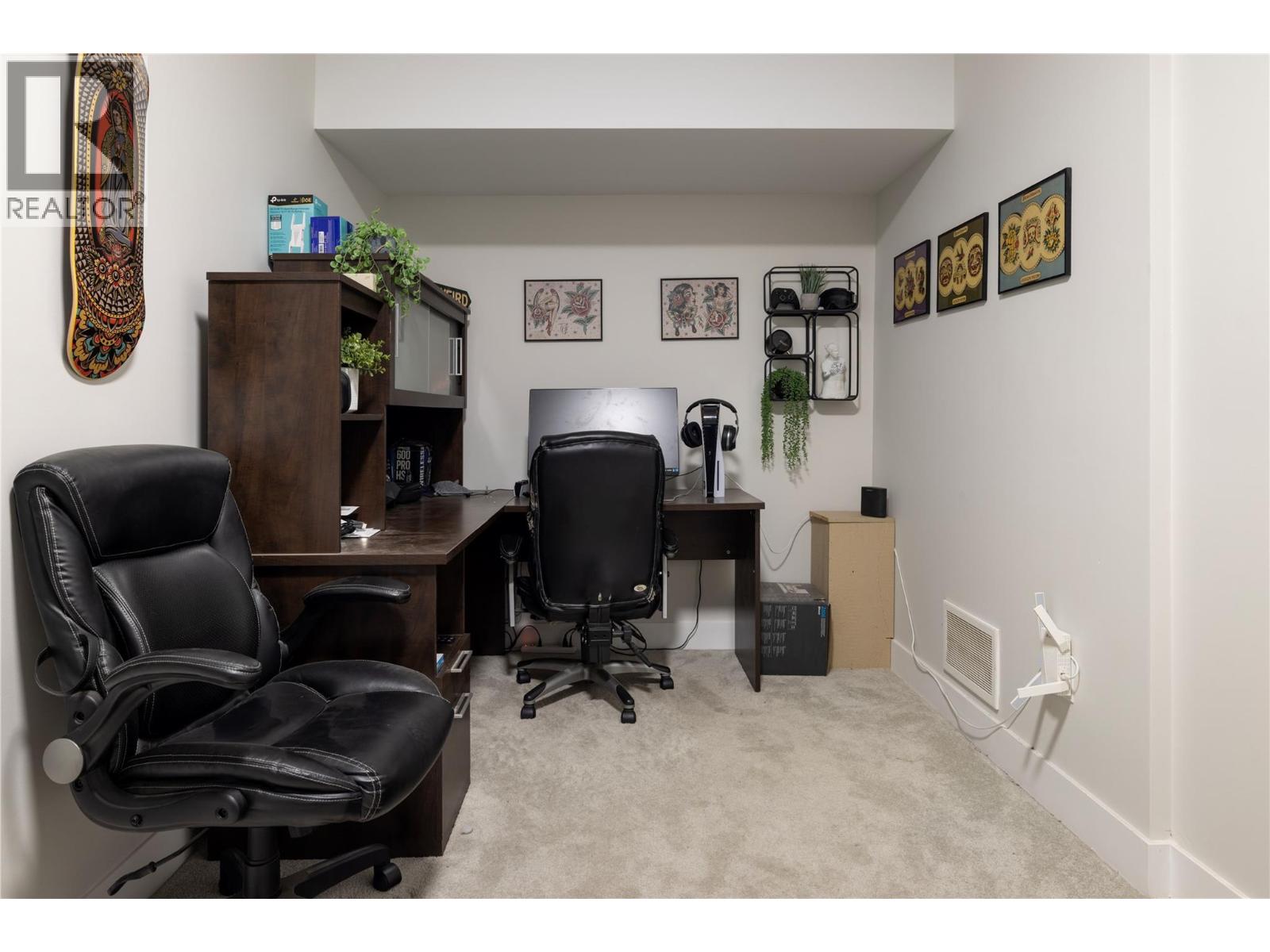 Picture for Unit #16, 1136 Black Mountain  Drive https://www.cirrealty.ca/reb/bc/8/10365298_6.jpg