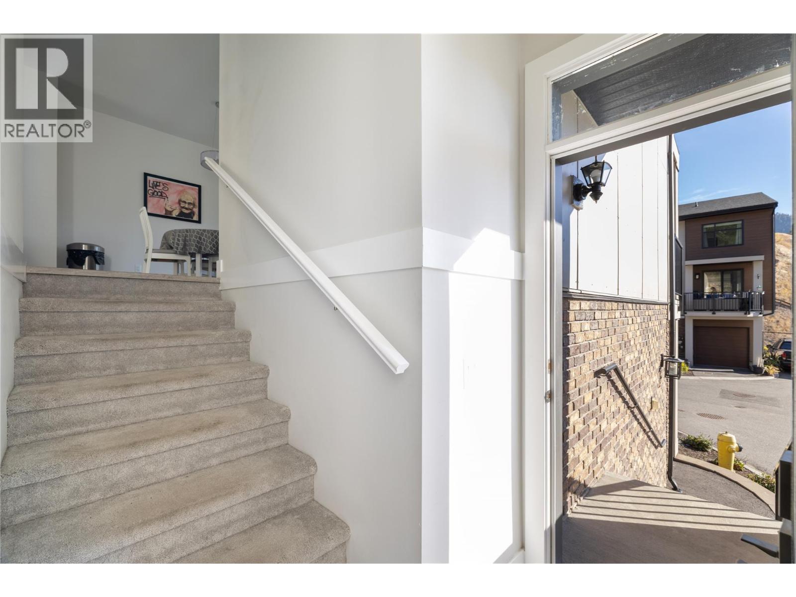 Picture for Unit #16, 1136 Black Mountain  Drive https://www.cirrealty.ca/reb/bc/8/10365298_7.jpg
