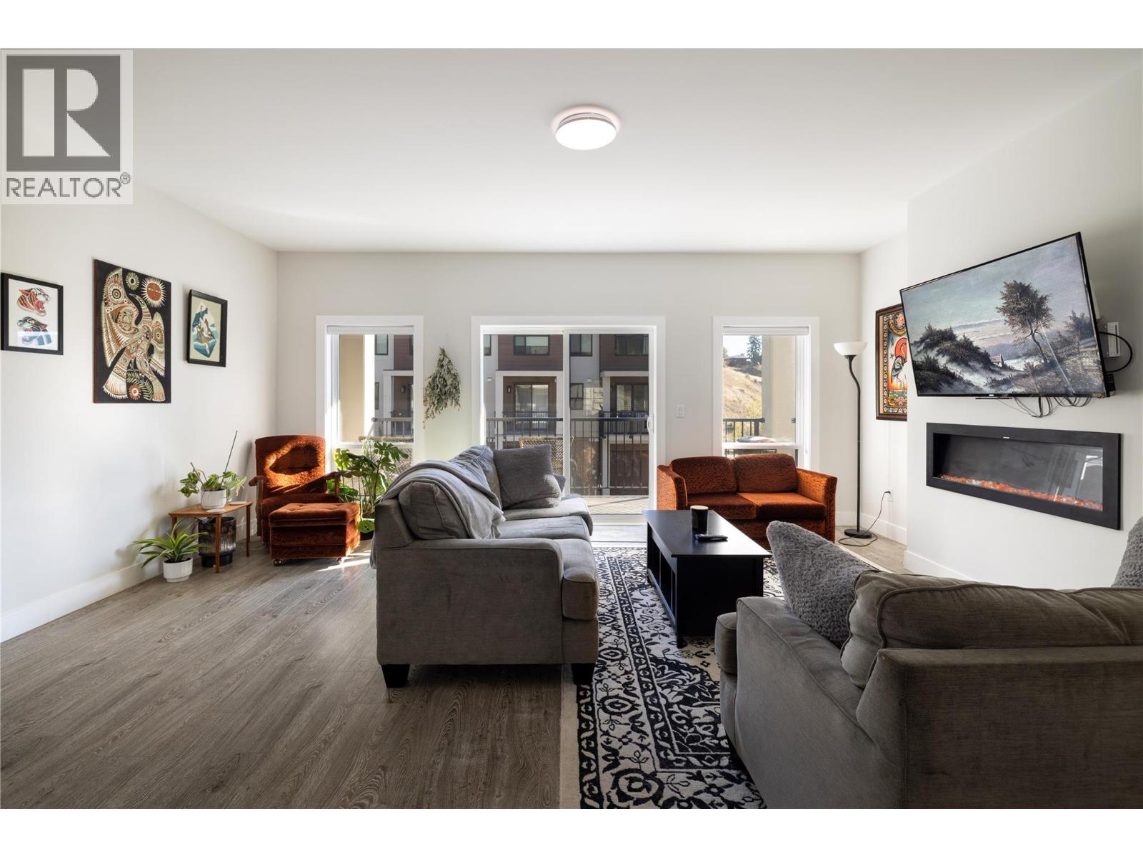 Picture for Unit #16, 1136 Black Mountain  Drive https://www.cirrealty.ca/reb/bc/8/10365298_8.jpg