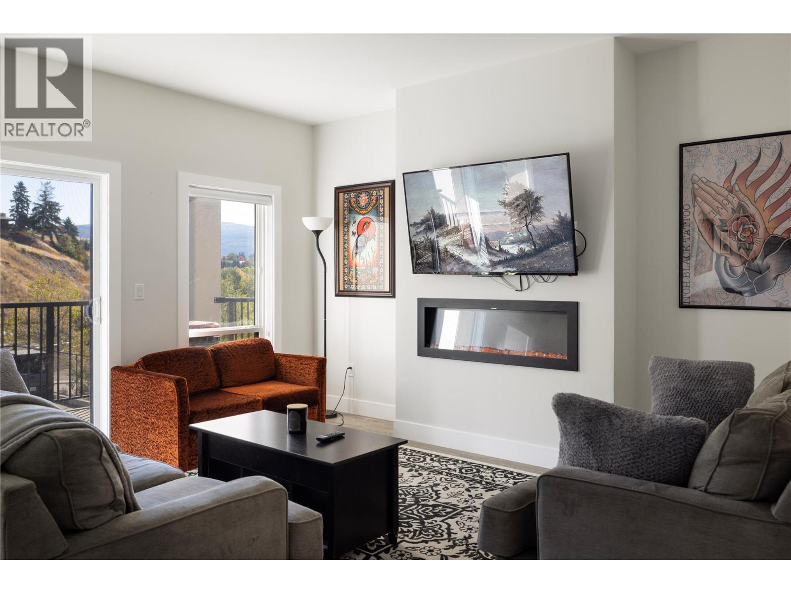 Picture for Unit #16, 1136 Black Mountain  Drive https://www.cirrealty.ca/reb/bc/8/10365298_9.jpg