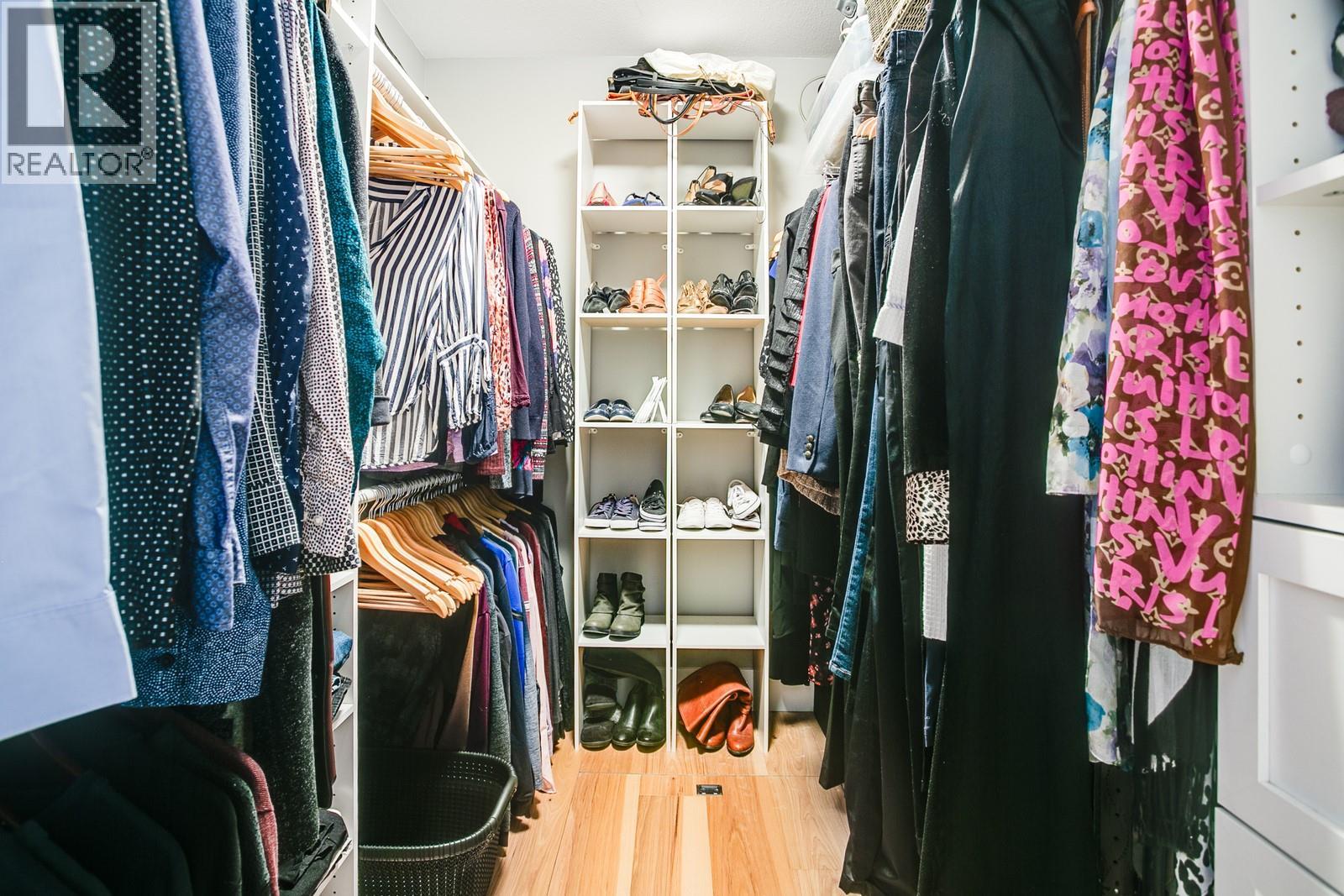 Picture for 4172 Gallaghers  Grove https://www.cirrealty.ca/reb/bc/8/10365578_21.jpg