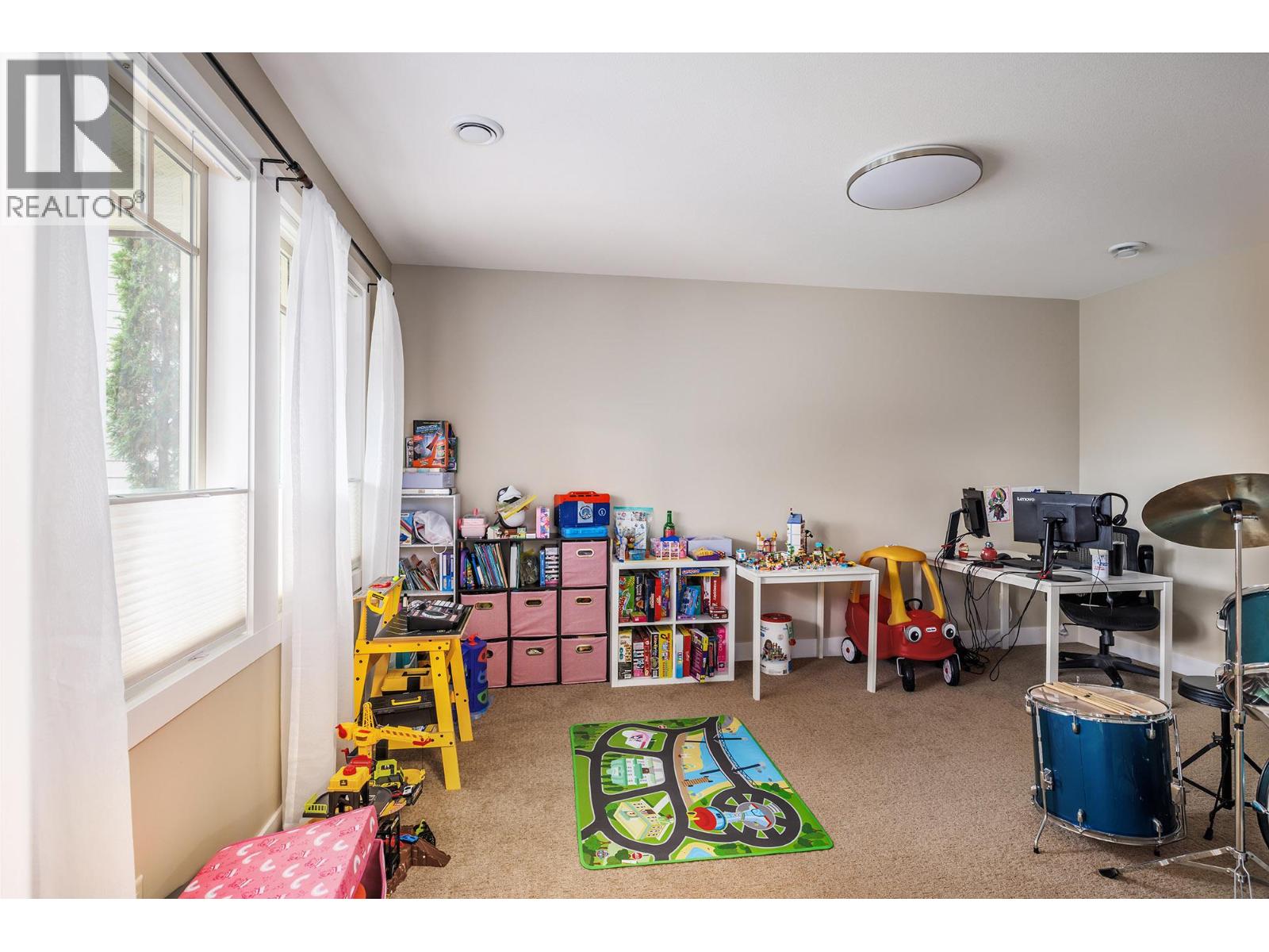 Picture for 1858 Split Rail  Place https://www.cirrealty.ca/reb/bc/8/10365598_17.jpg