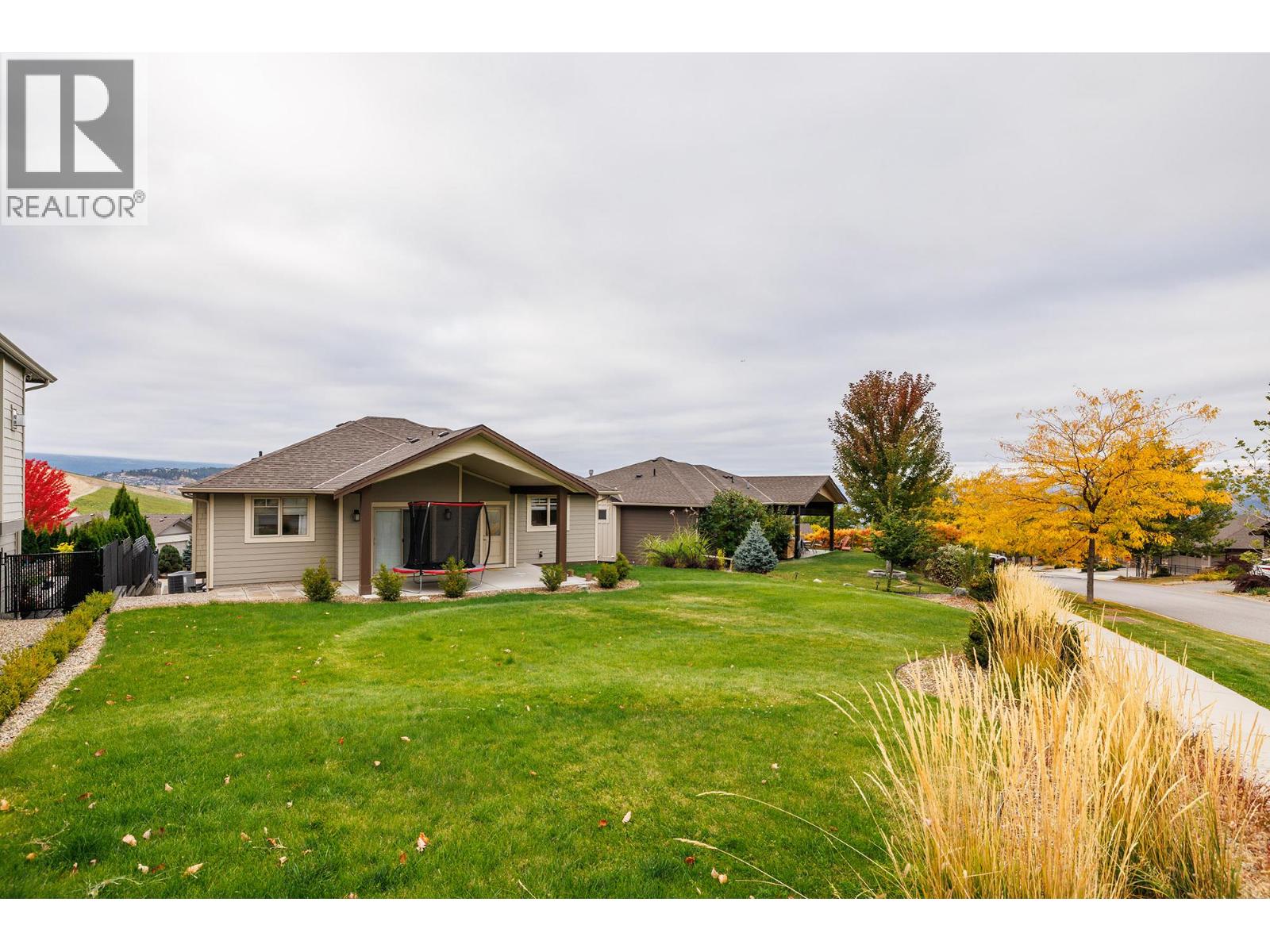 Picture for 1858 Split Rail  Place https://www.cirrealty.ca/reb/bc/8/10365598_26.jpg