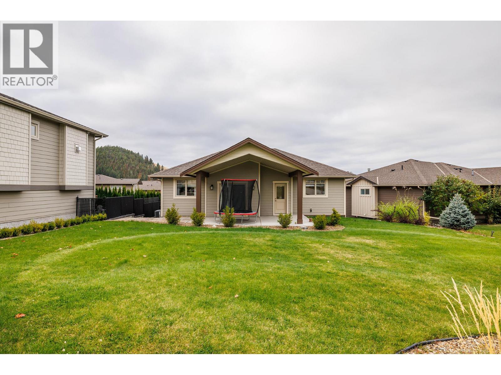 Picture for 1858 Split Rail  Place https://www.cirrealty.ca/reb/bc/8/10365598_27.jpg