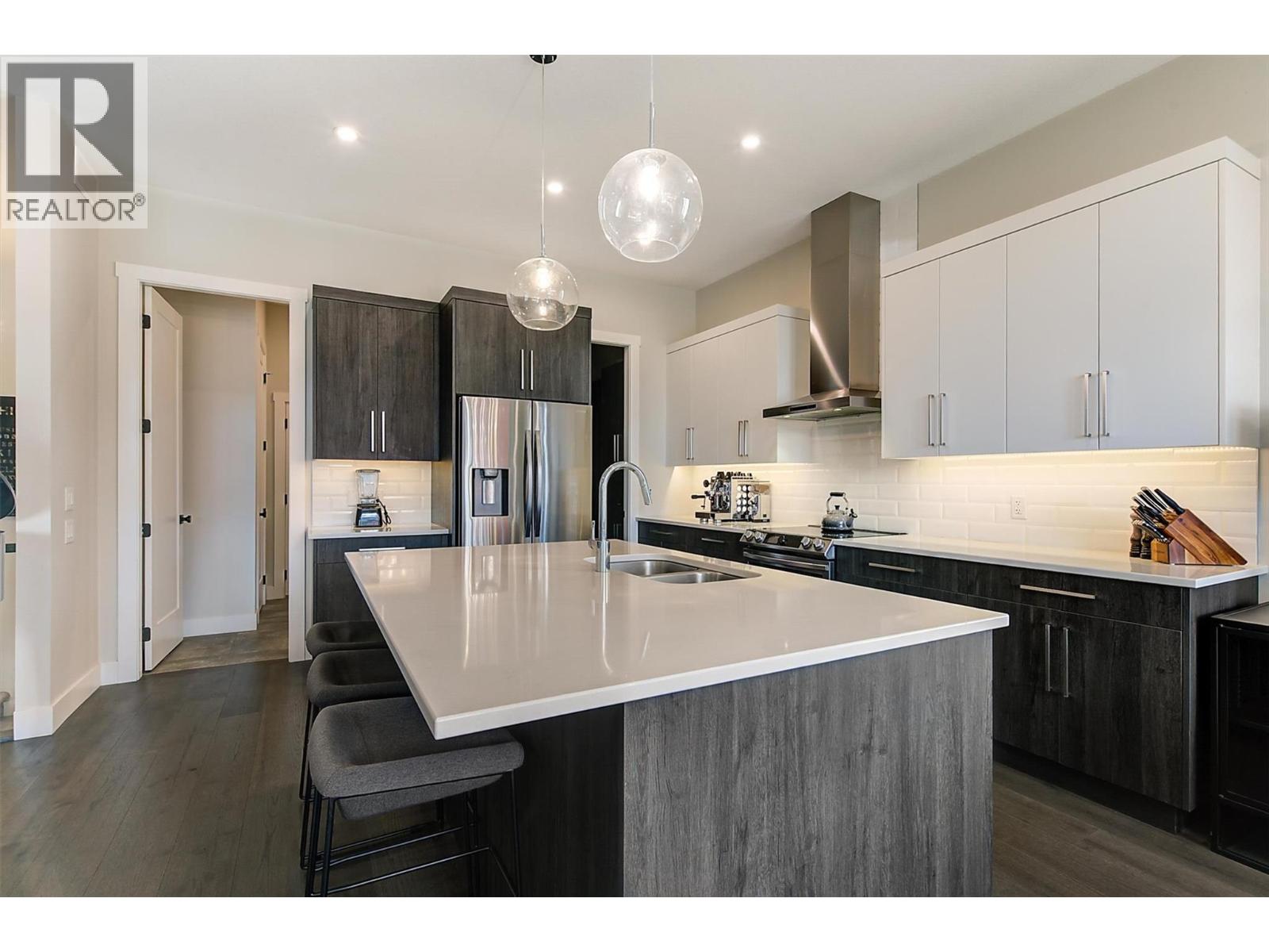 Picture for 1049 Loseth  Drive https://www.cirrealty.ca/reb/bc/8/10365628_17.jpg