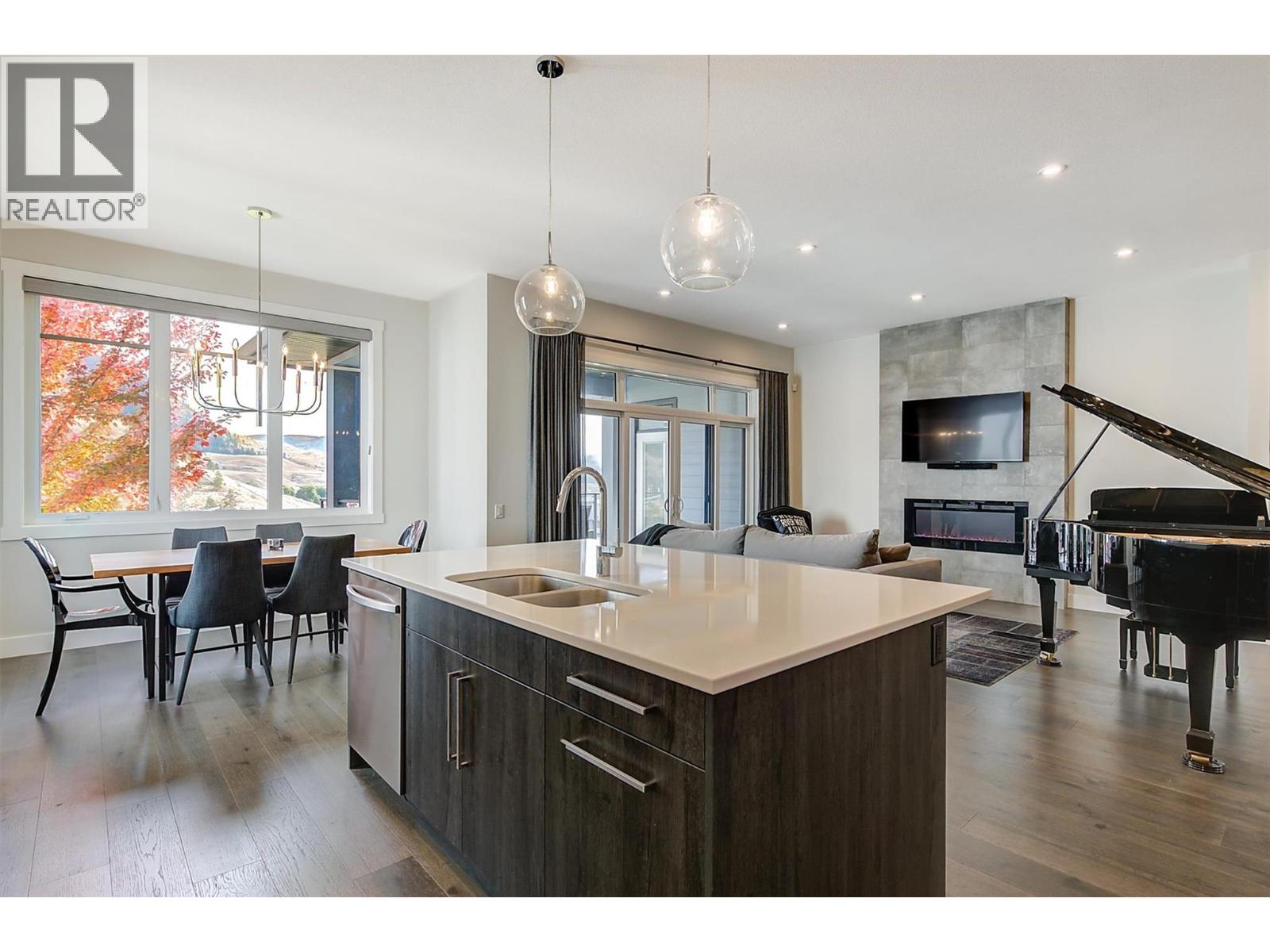 Picture for 1049 Loseth  Drive https://www.cirrealty.ca/reb/bc/8/10365628_18.jpg