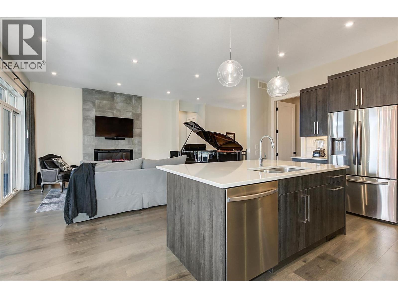 Picture for 1049 Loseth  Drive https://www.cirrealty.ca/reb/bc/8/10365628_20.jpg