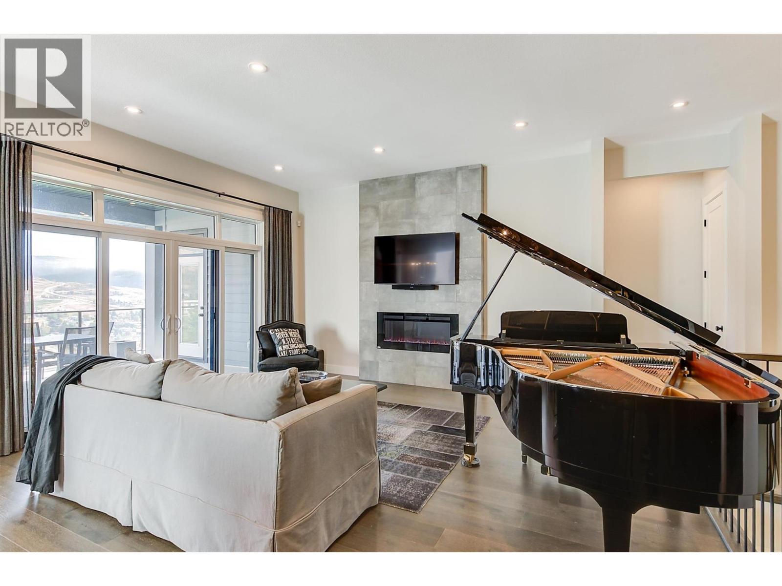 Picture for 1049 Loseth  Drive https://www.cirrealty.ca/reb/bc/8/10365628_23.jpg