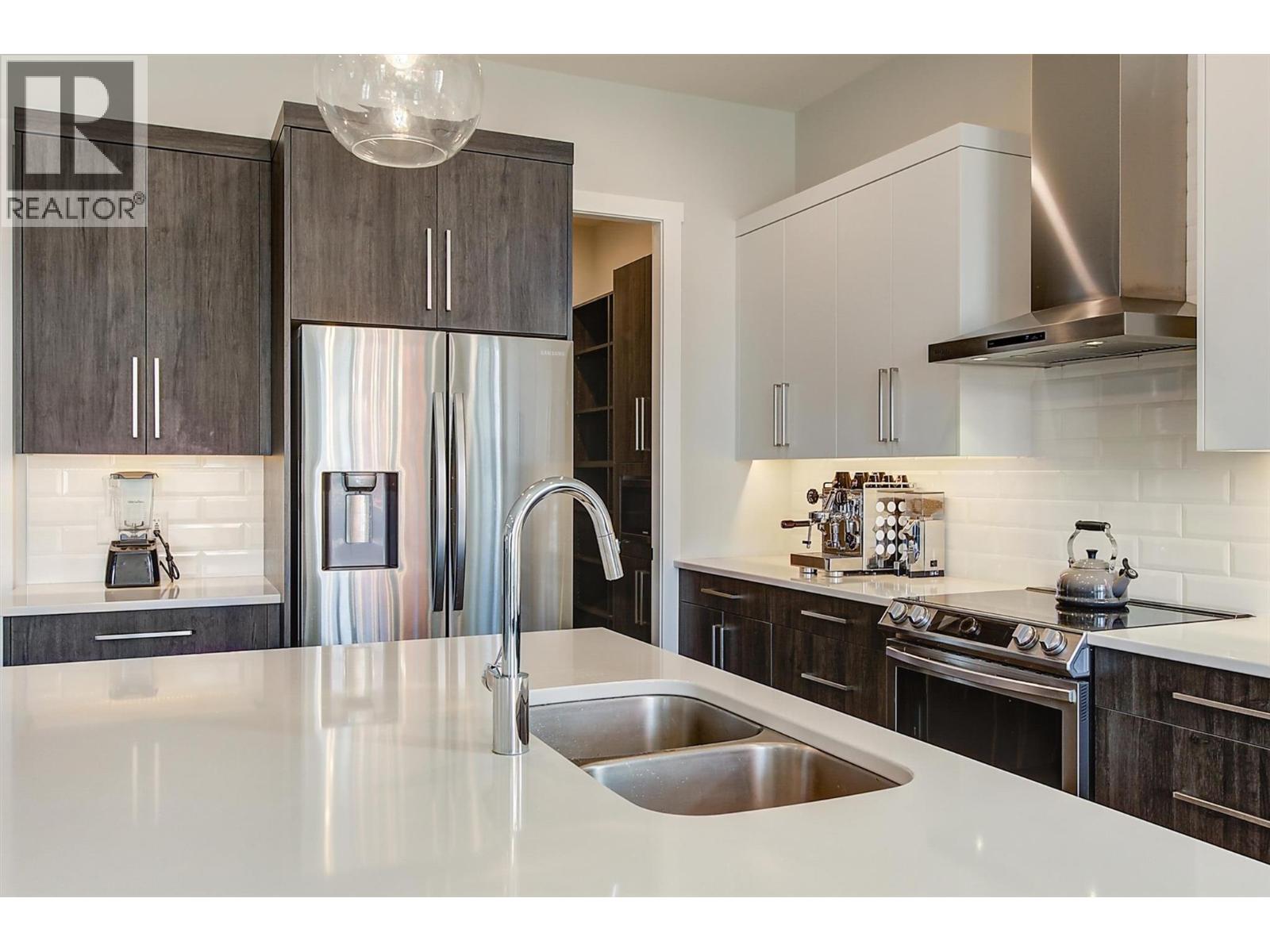 Picture for 1049 Loseth  Drive https://www.cirrealty.ca/reb/bc/8/10365628_25.jpg