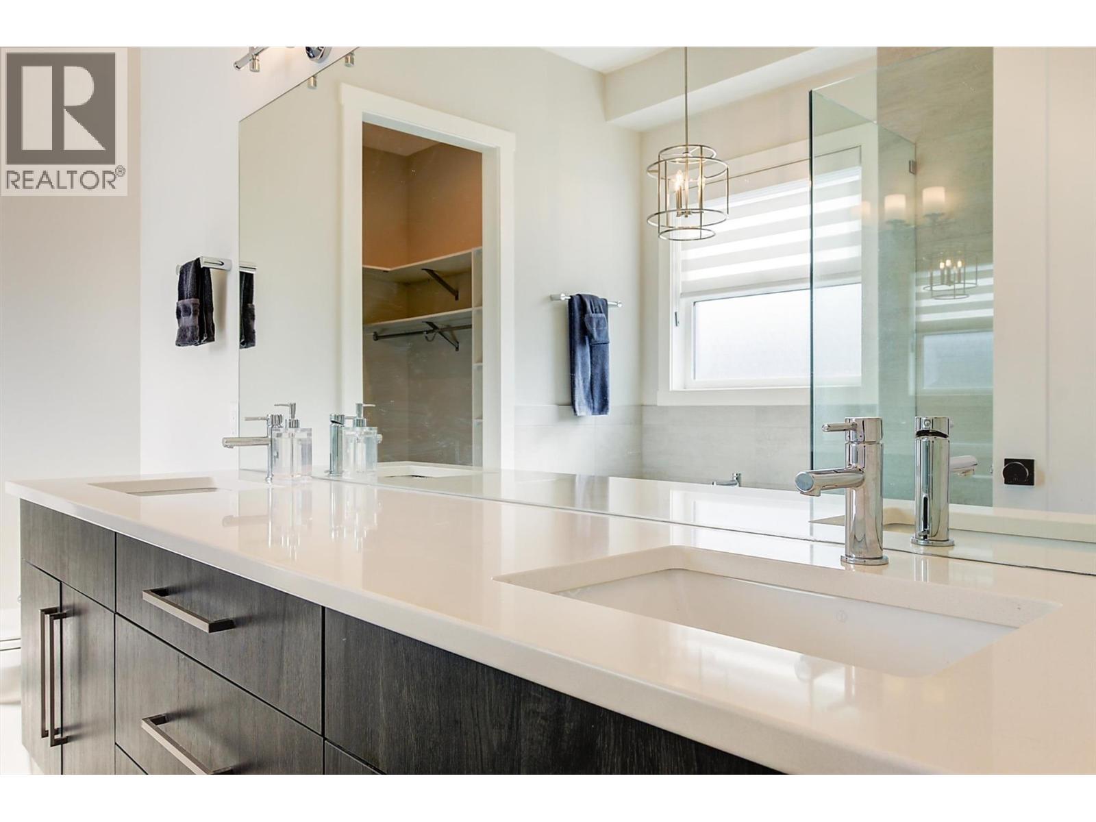 Picture for 1049 Loseth  Drive https://www.cirrealty.ca/reb/bc/8/10365628_34.jpg