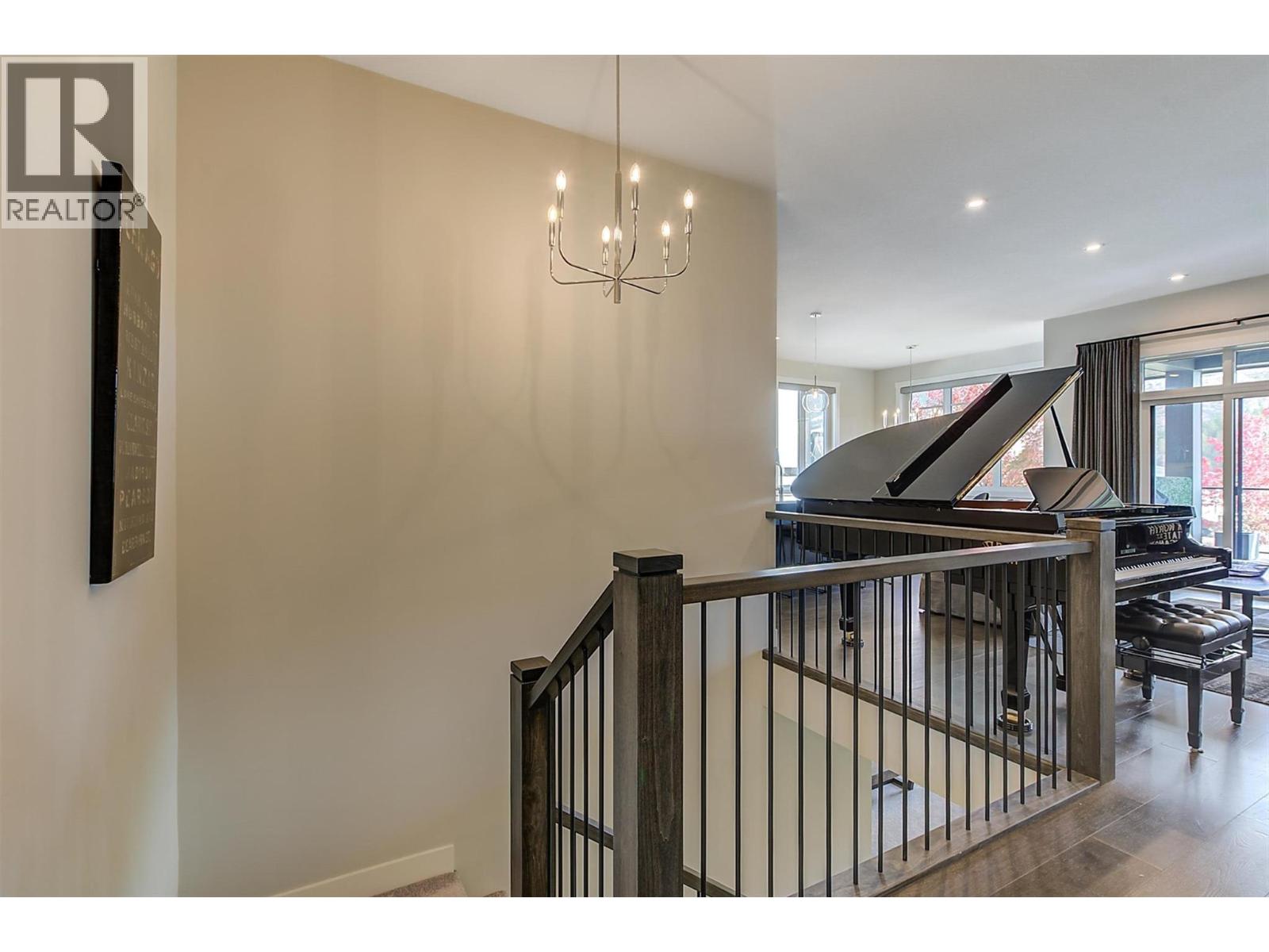 Picture for 1049 Loseth  Drive https://www.cirrealty.ca/reb/bc/8/10365628_41.jpg