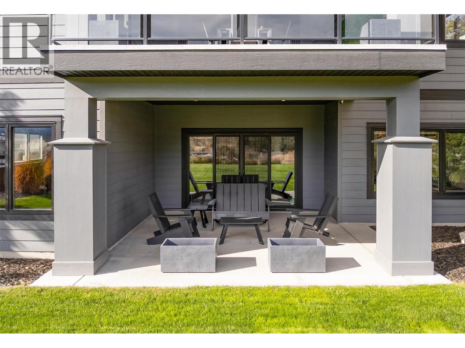 Picture for 1049 Loseth  Drive https://www.cirrealty.ca/reb/bc/8/10365628_49.jpg