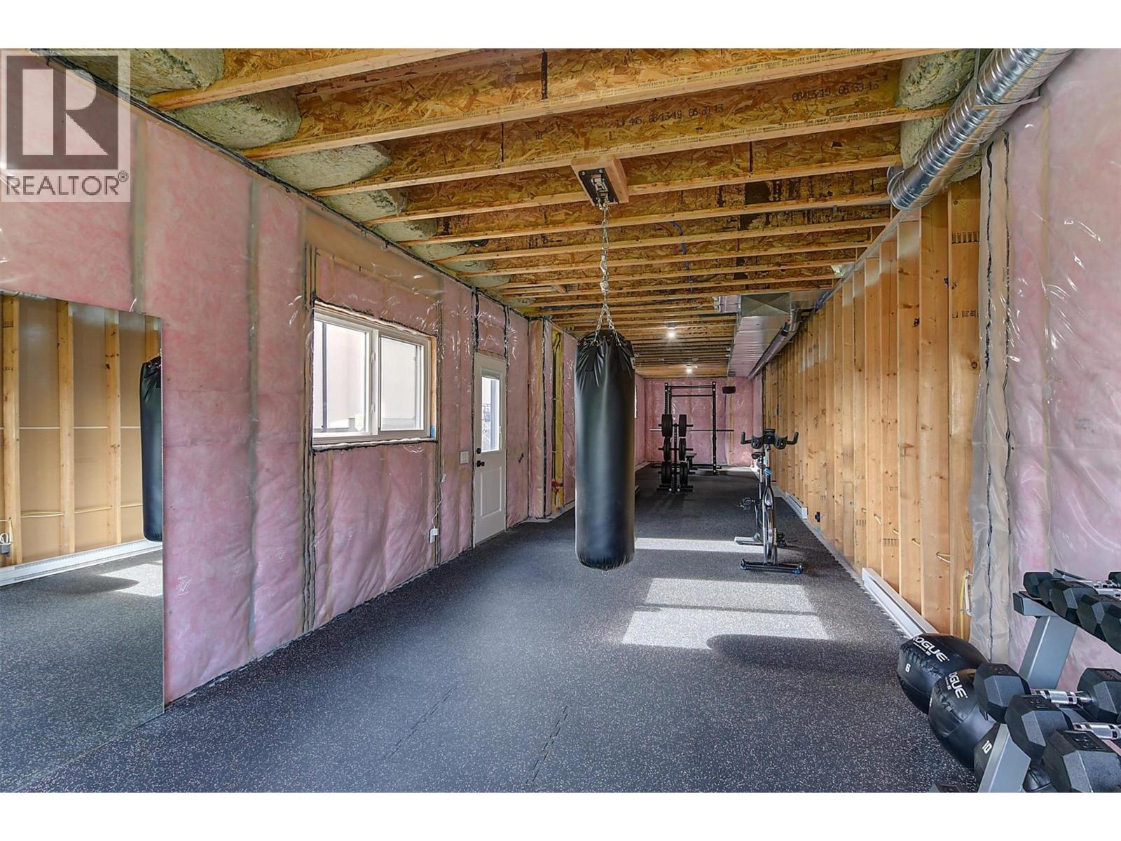 Picture for 1049 Loseth  Drive https://www.cirrealty.ca/reb/bc/8/10365628_54.jpg