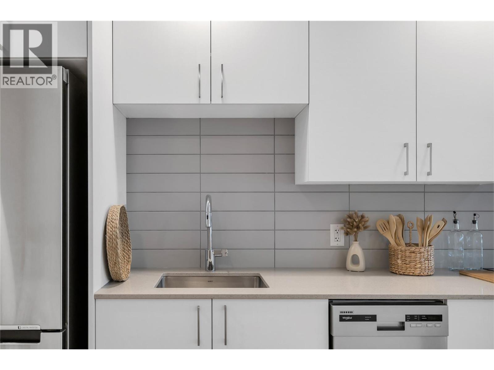 Picture for Unit #314, 1111 Frost  Road https://www.cirrealty.ca/reb/bc/8/10365658_7.jpg