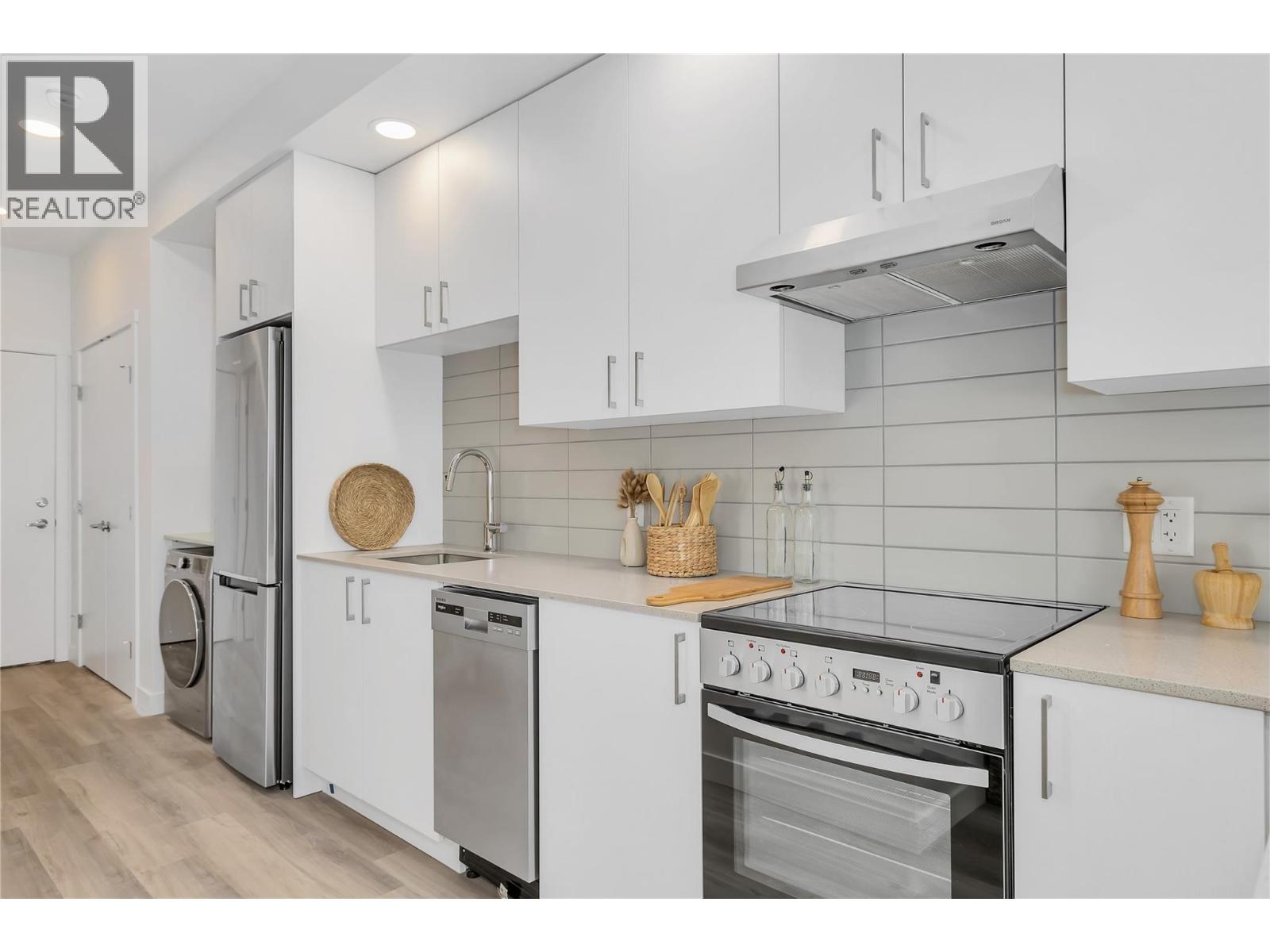 Picture for Unit #314, 1111 Frost  Road https://www.cirrealty.ca/reb/bc/8/10365658_8.jpg