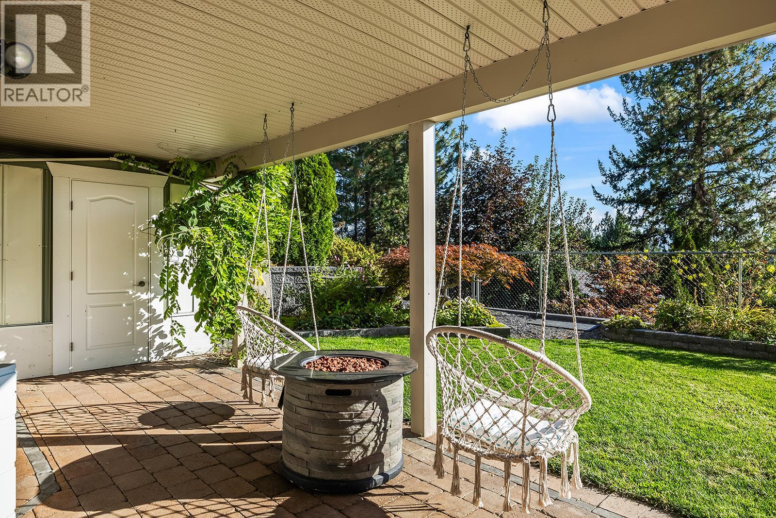 Picture for 2031 Rosealee  Lane https://www.cirrealty.ca/reb/bc/8/10365678_19.jpg