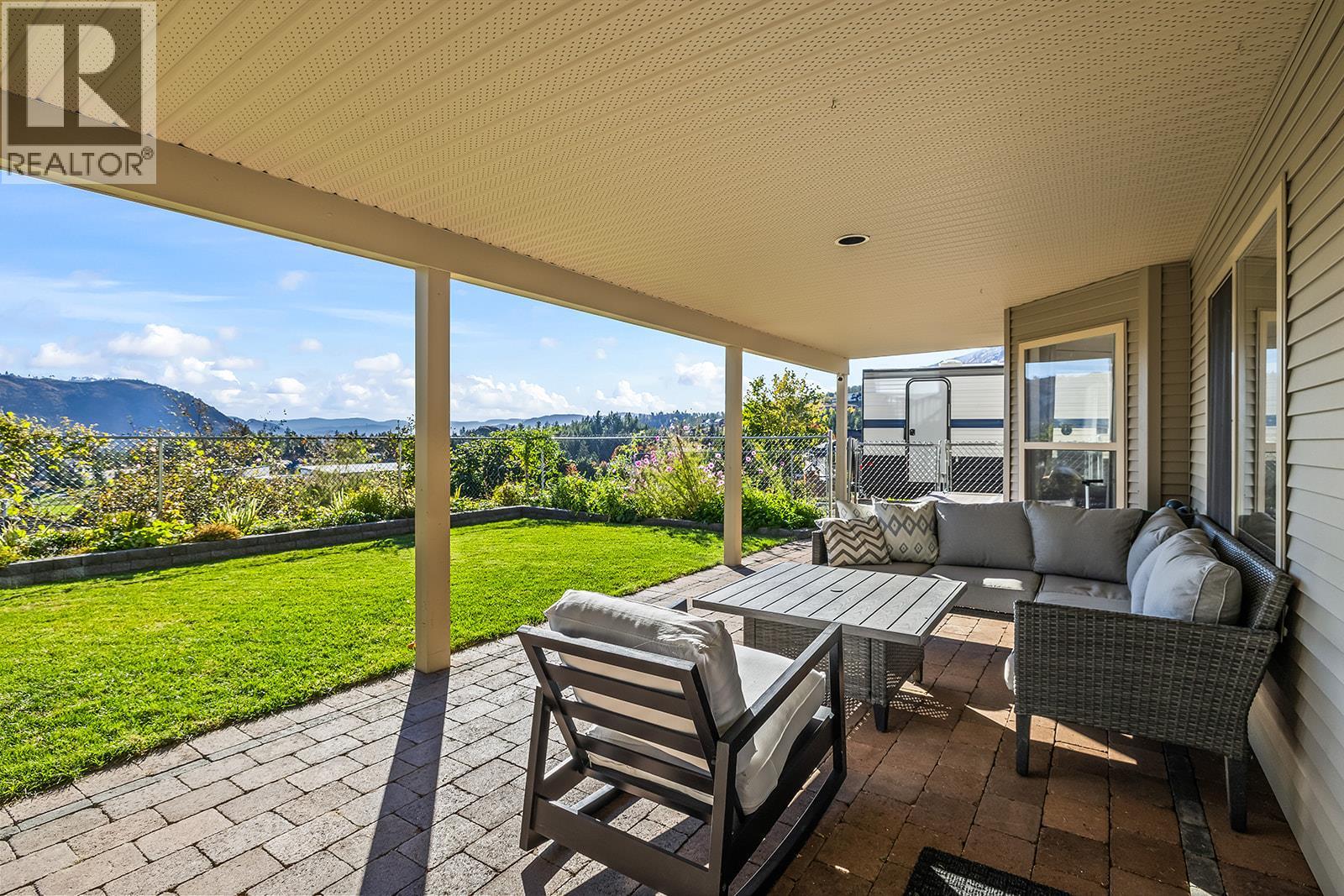 Picture for 2031 Rosealee  Lane https://www.cirrealty.ca/reb/bc/8/10365678_20.jpg