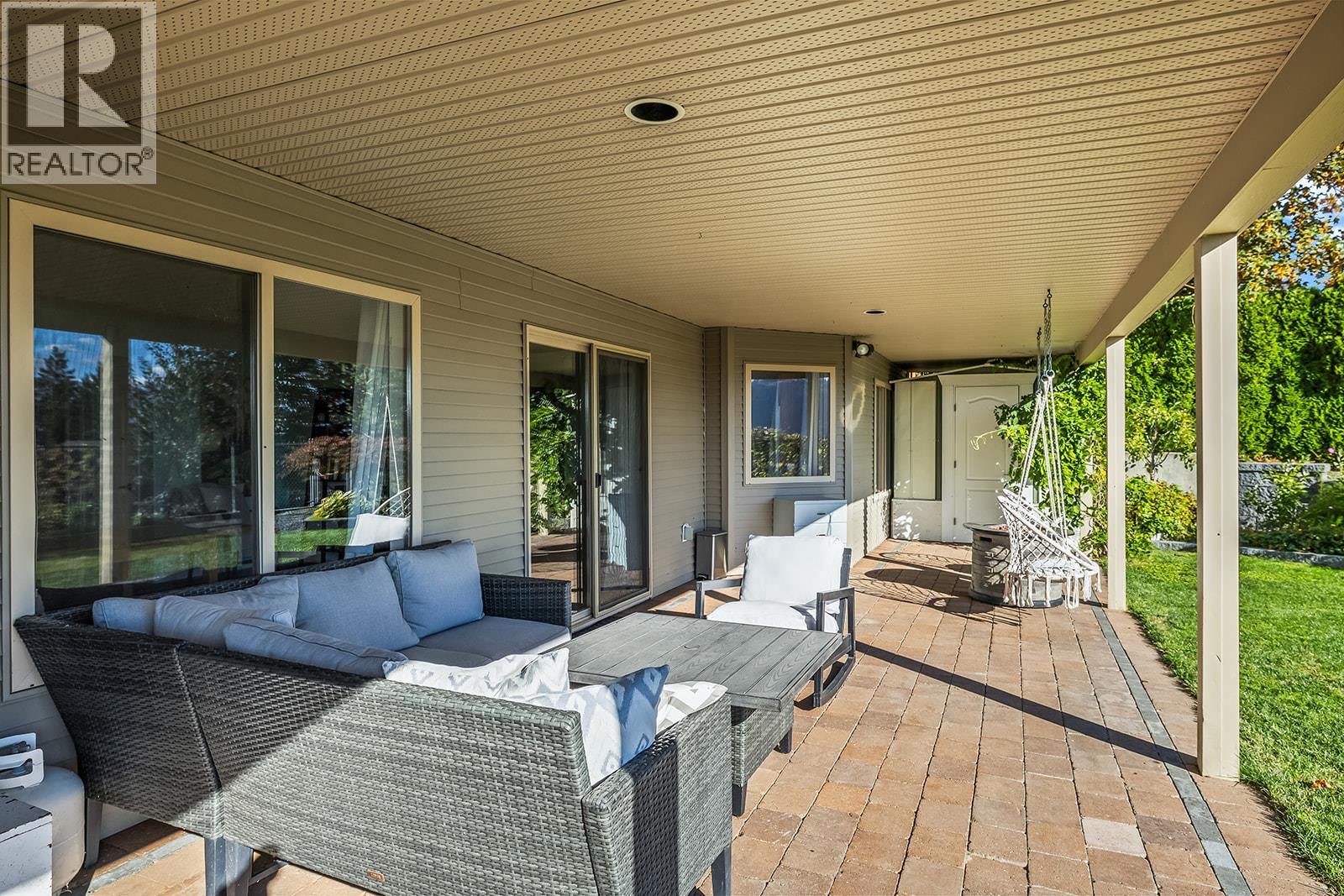 Picture for 2031 Rosealee  Lane https://www.cirrealty.ca/reb/bc/8/10365678_21.jpg