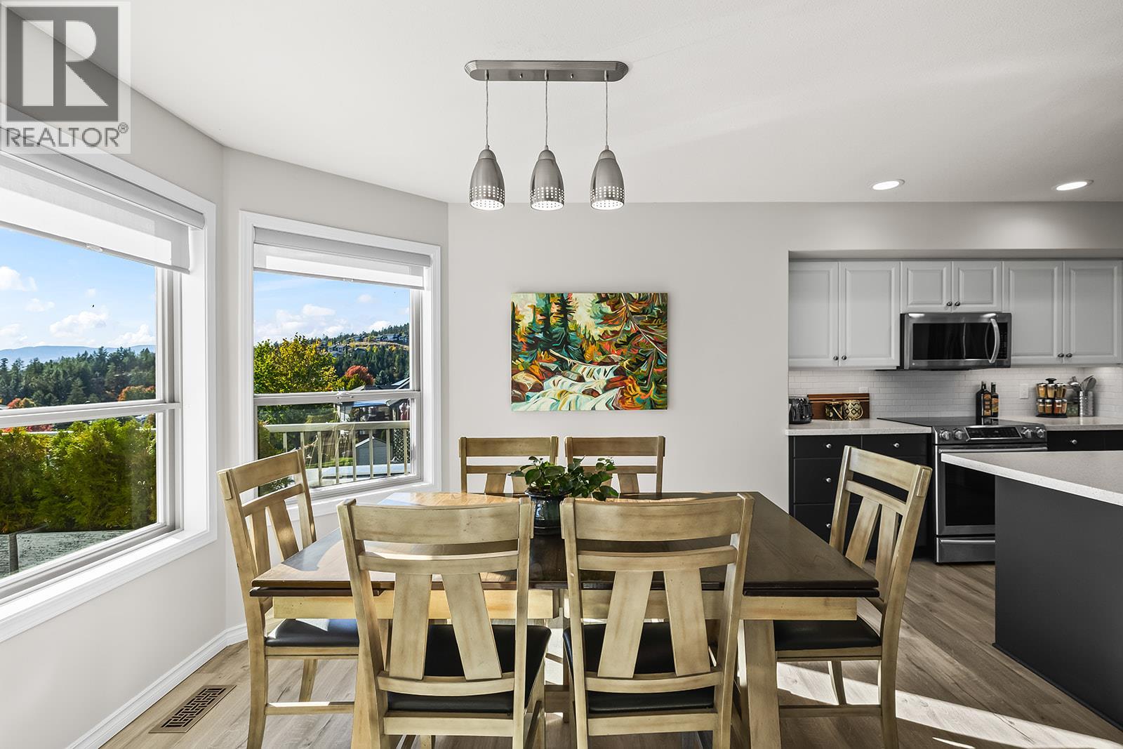 Picture for 2031 Rosealee  Lane https://www.cirrealty.ca/reb/bc/8/10365678_34.jpg