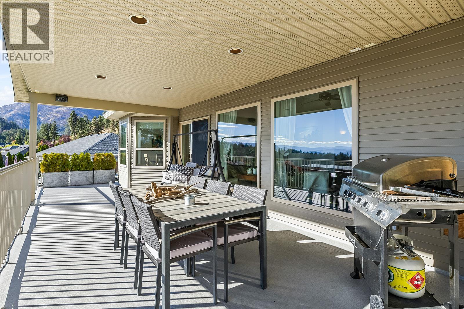 Picture for 2031 Rosealee  Lane https://www.cirrealty.ca/reb/bc/8/10365678_37.jpg