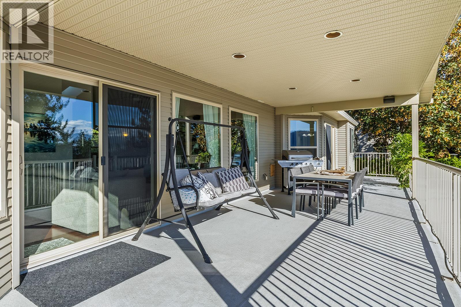 Picture for 2031 Rosealee  Lane https://www.cirrealty.ca/reb/bc/8/10365678_38.jpg