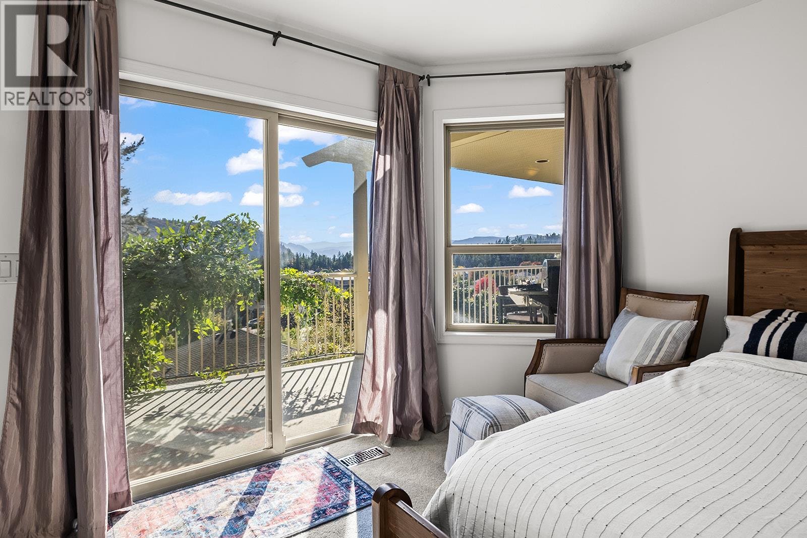 Picture for 2031 Rosealee  Lane https://www.cirrealty.ca/reb/bc/8/10365678_48.jpg