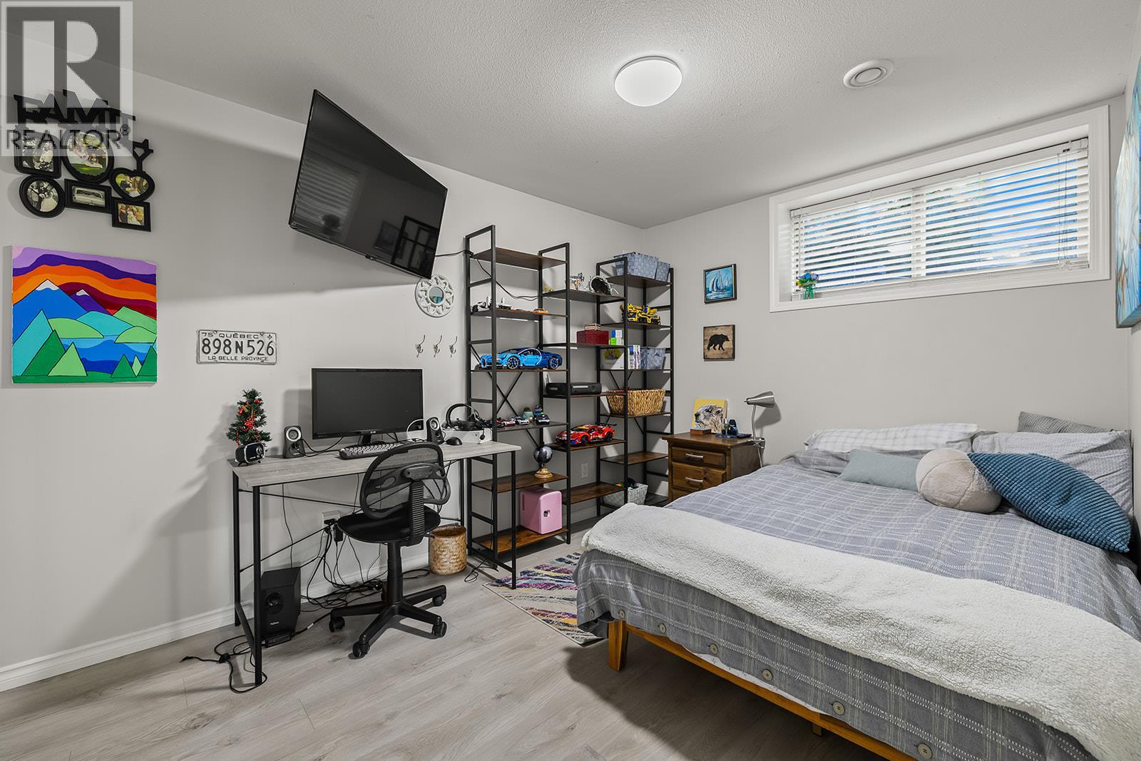 Picture for 2031 Rosealee  Lane https://www.cirrealty.ca/reb/bc/8/10365678_64.jpg