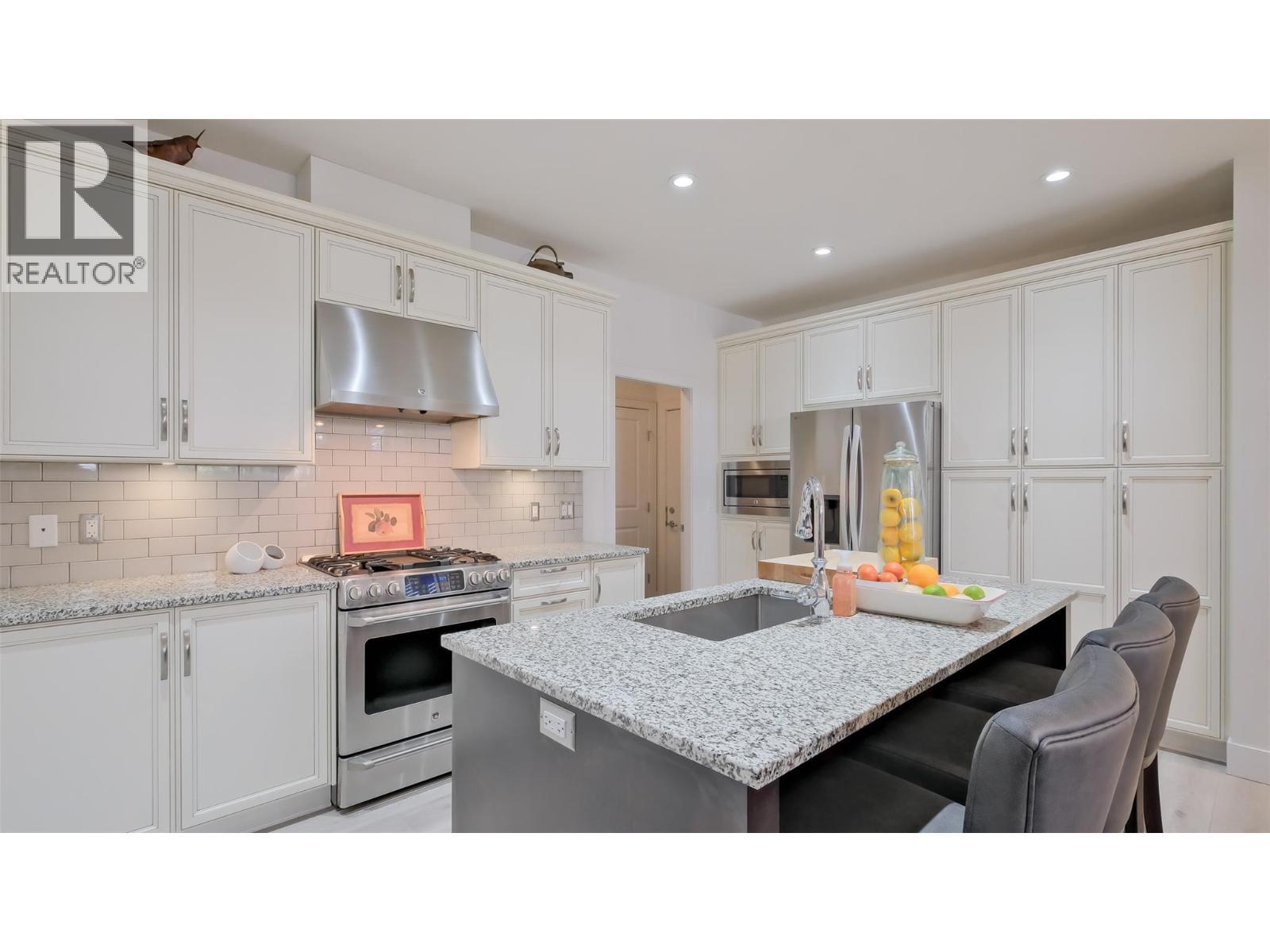 Picture for Unit #47, 1960 KLO  Road https://www.cirrealty.ca/reb/bc/8/10365768_10.jpg