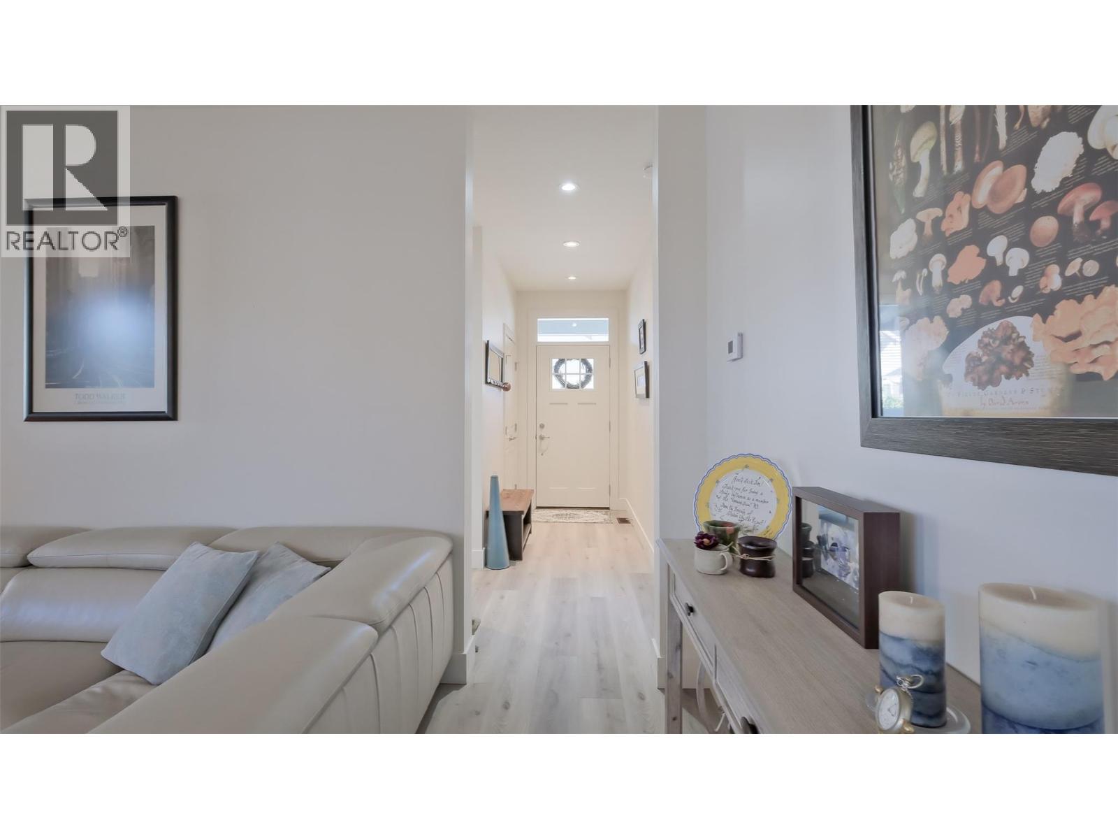 Picture for Unit #47, 1960 KLO  Road https://www.cirrealty.ca/reb/bc/8/10365768_12.jpg