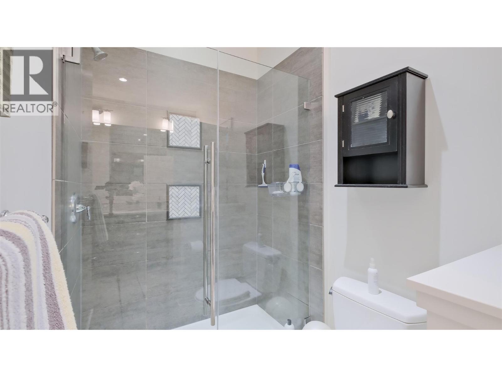 Picture for Unit #47, 1960 KLO  Road https://www.cirrealty.ca/reb/bc/8/10365768_20.jpg