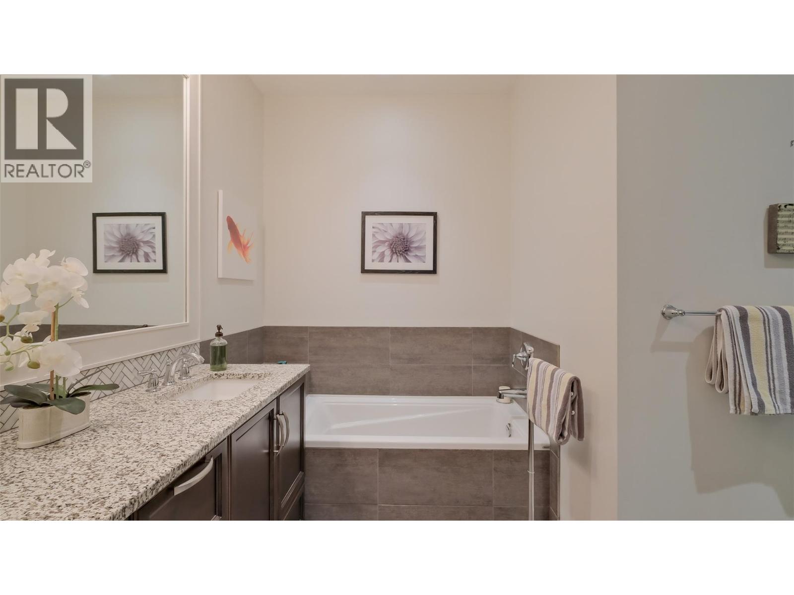 Picture for Unit #47, 1960 KLO  Road https://www.cirrealty.ca/reb/bc/8/10365768_22.jpg