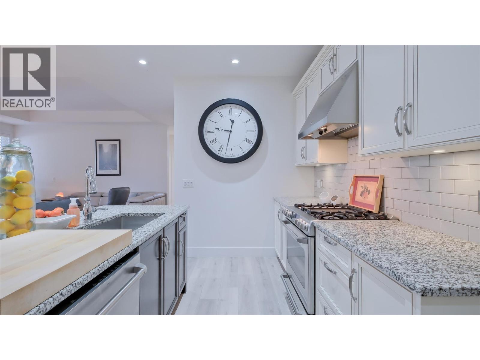 Picture for Unit #47, 1960 KLO  Road https://www.cirrealty.ca/reb/bc/8/10365768_32.jpg