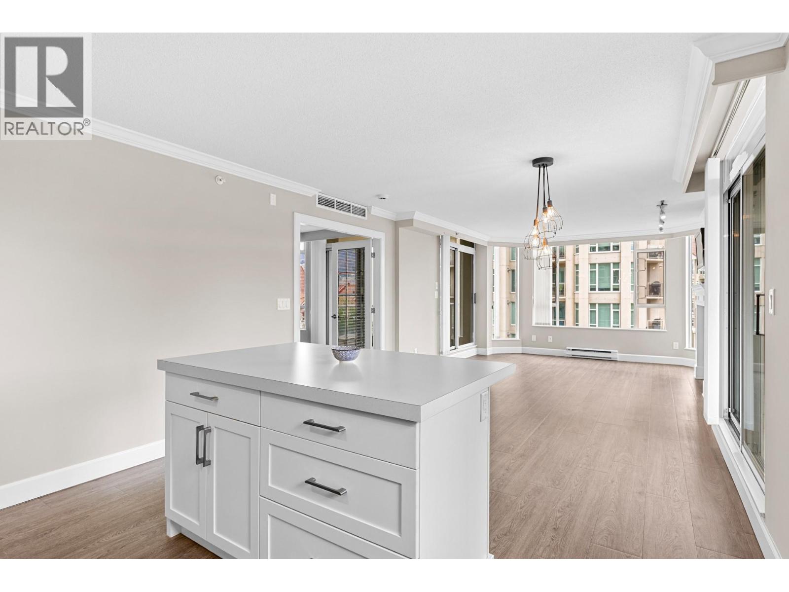 Picture for Unit #501, 1152 Sunset  Drive https://www.cirrealty.ca/reb/bc/8/10365978_19.jpg