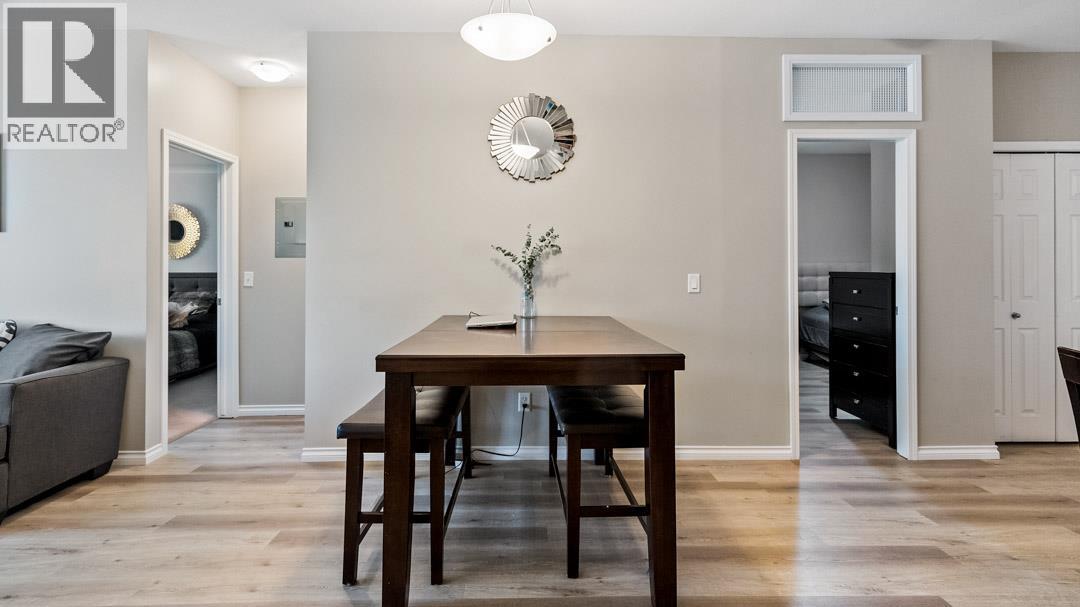 Picture for Unit #2112, 1873 Country Club  Drive https://www.cirrealty.ca/reb/bc/8/10366068_12.jpg