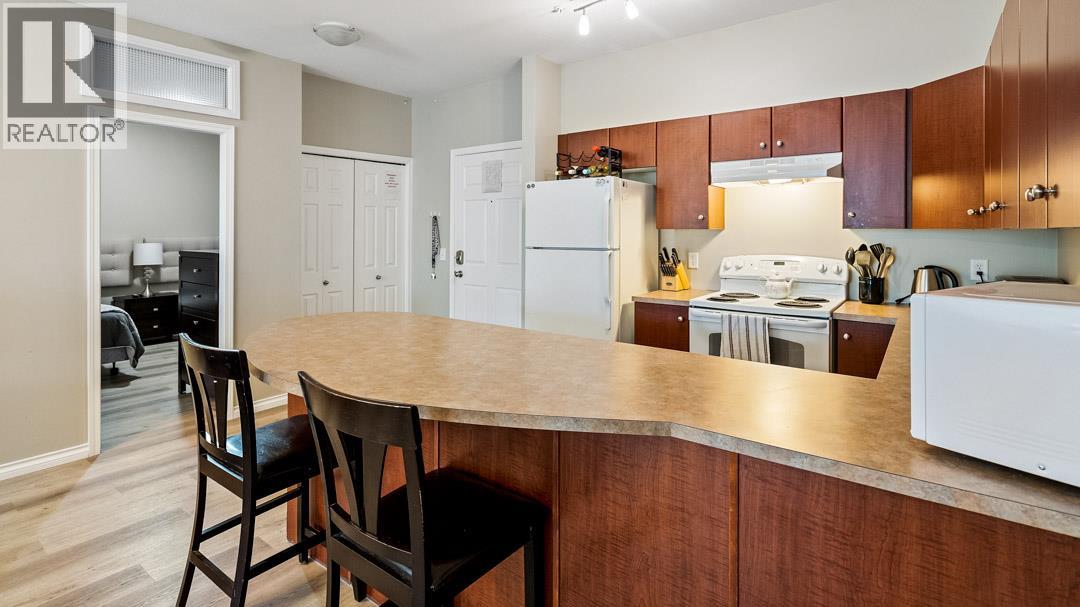 Picture for Unit #2112, 1873 Country Club  Drive https://www.cirrealty.ca/reb/bc/8/10366068_13.jpg