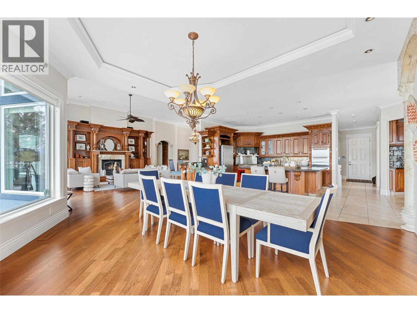 Picture for 2543 Lucinde  Road https://www.cirrealty.ca/reb/bc/8/10366108_11.jpg