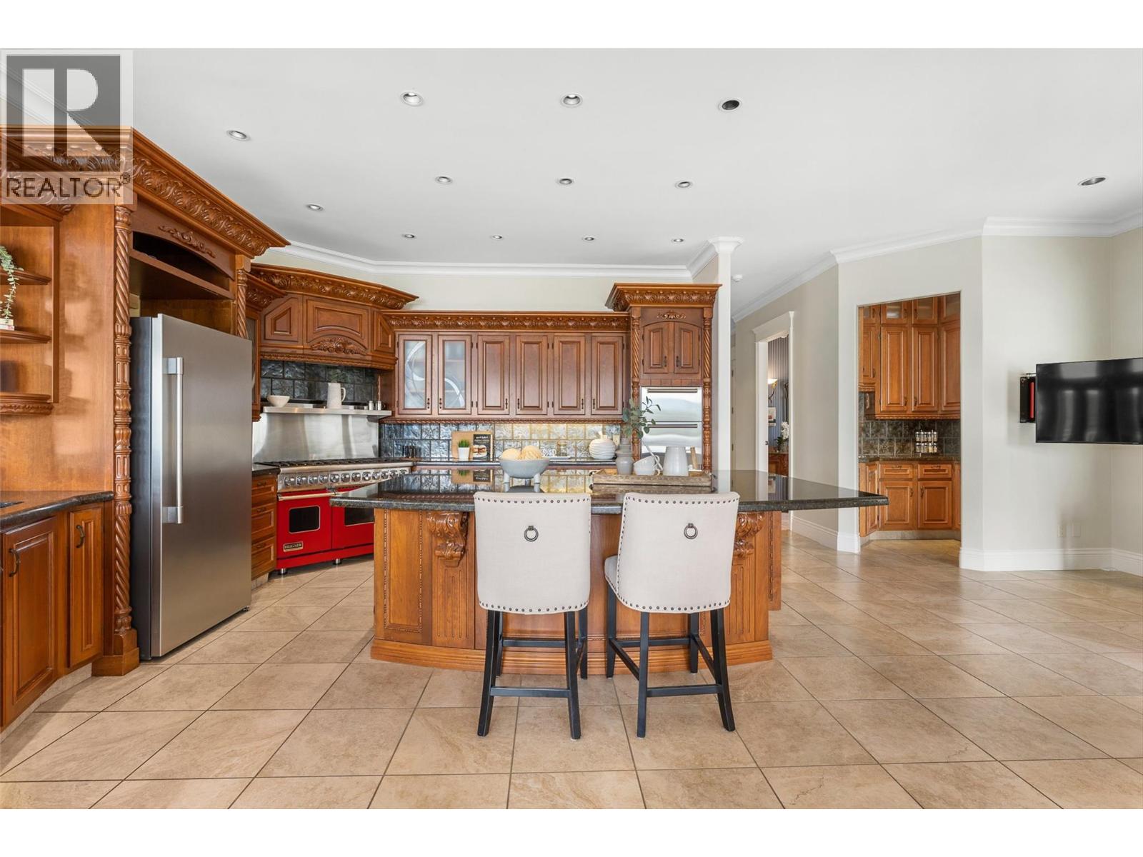 Picture for 2543 Lucinde  Road https://www.cirrealty.ca/reb/bc/8/10366108_13.jpg