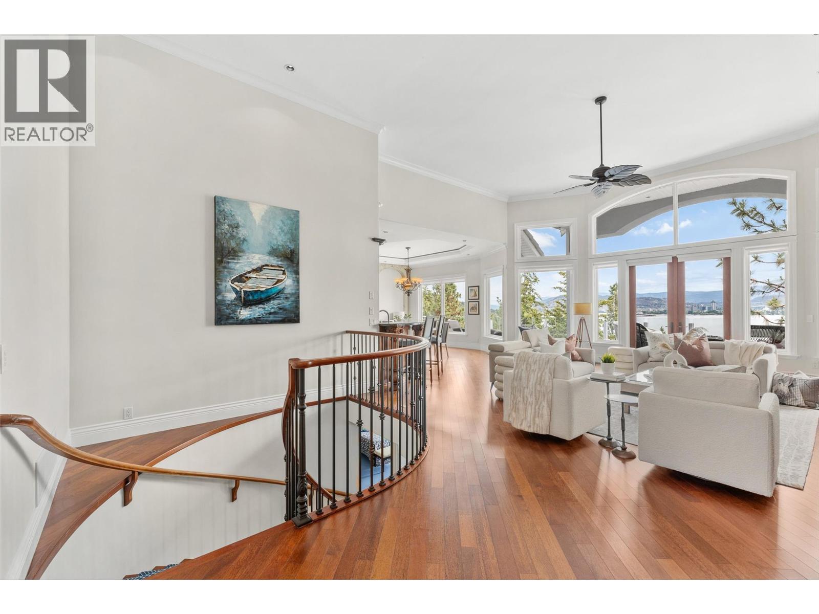 Picture for 2543 Lucinde  Road https://www.cirrealty.ca/reb/bc/8/10366108_3.jpg