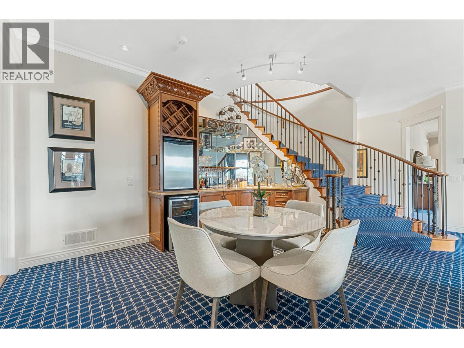 Picture for 2543 Lucinde  Road https://www.cirrealty.ca/reb/bc/8/10366108_32.jpg